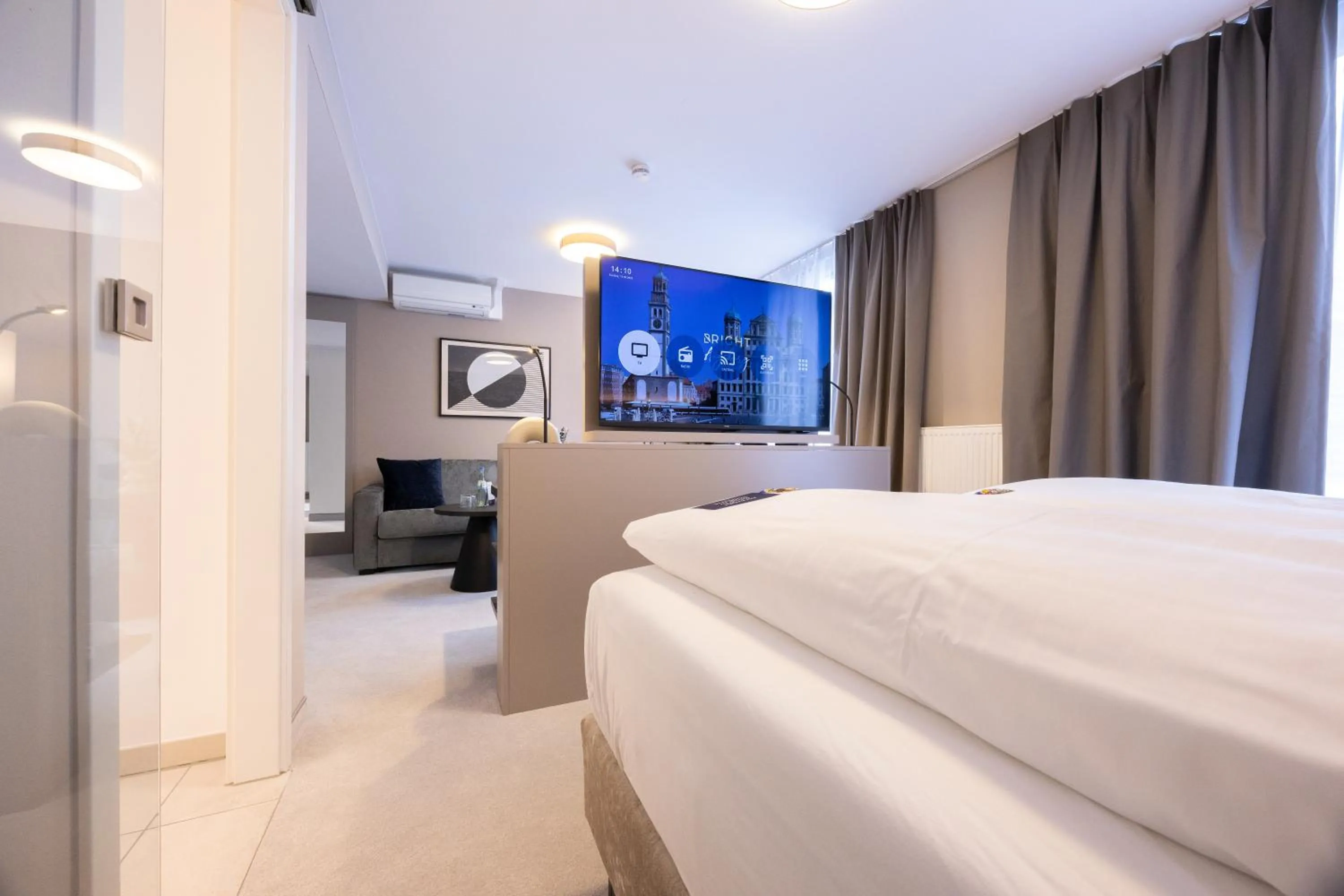 Bed in Digital Hotel Kronjuwel by BRIGHT Waldkirch - Self Check-in