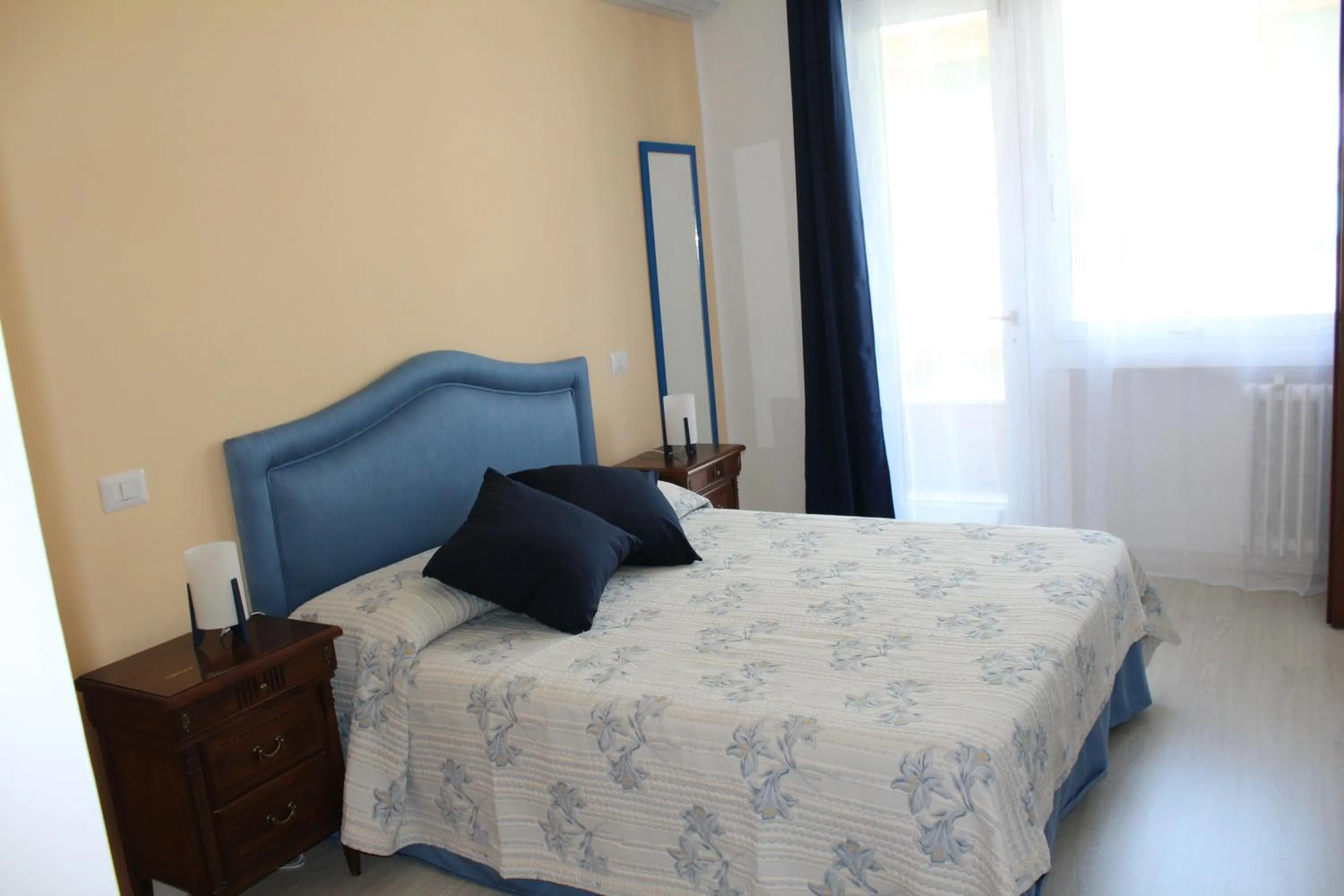 Bedroom, Bed in B&B La Perla di Roma