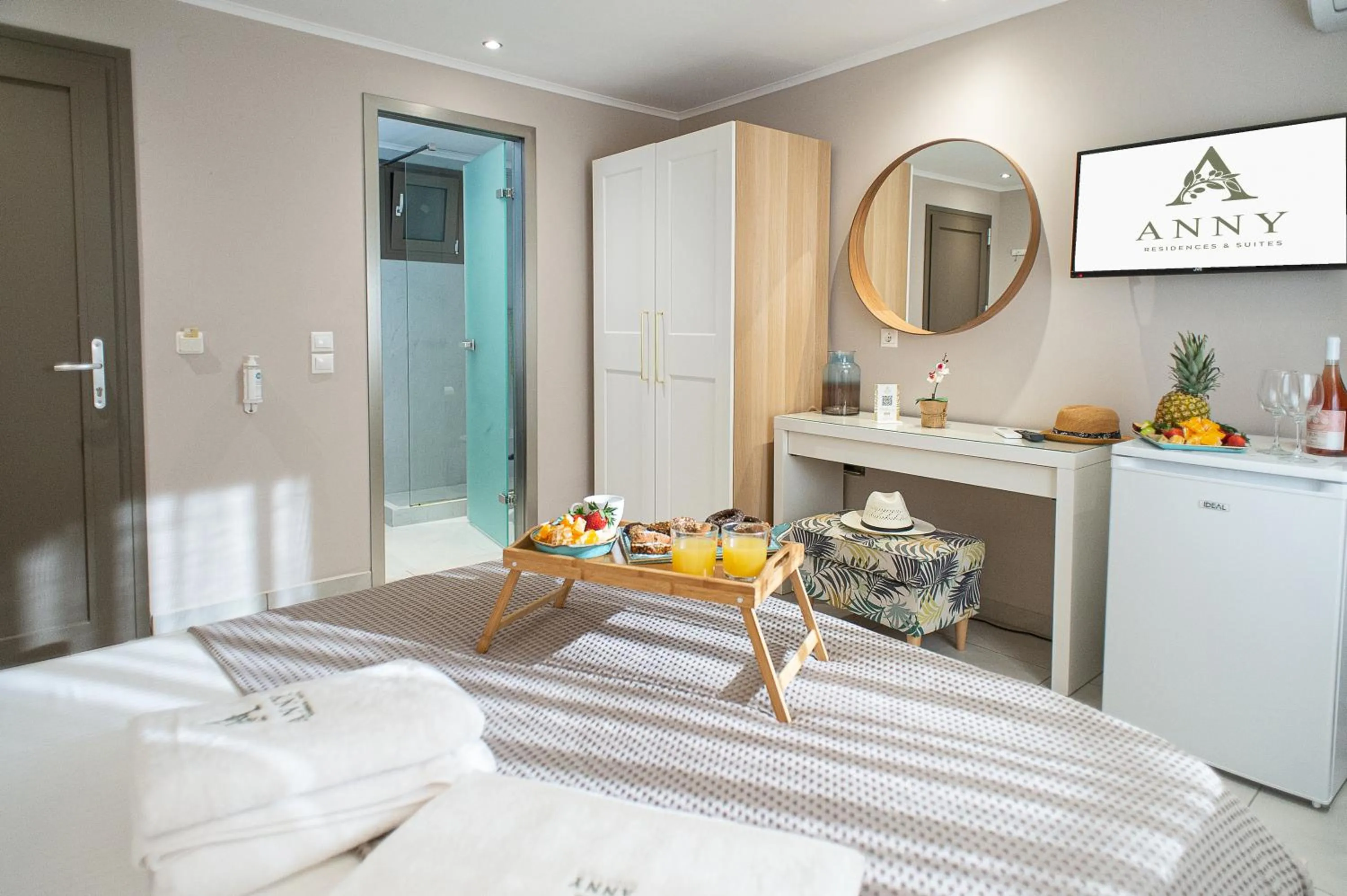 Bed in Anny's Residences & Suites