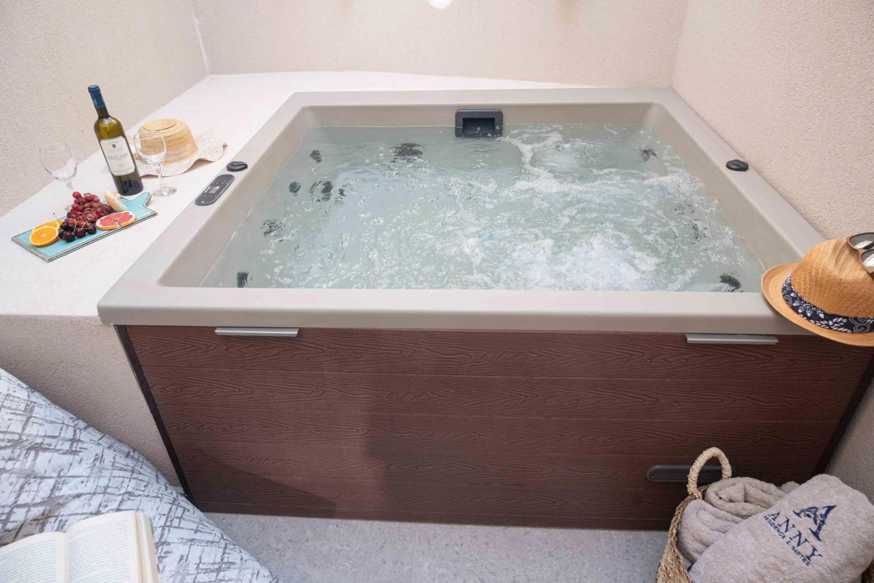 Anny's Residences & Suites