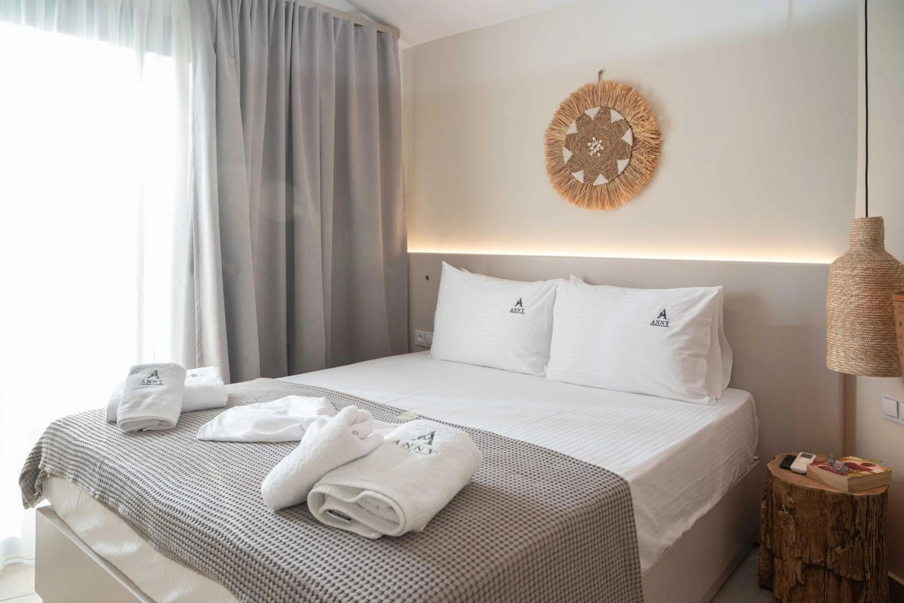 Bed in Anny's Residences & Suites