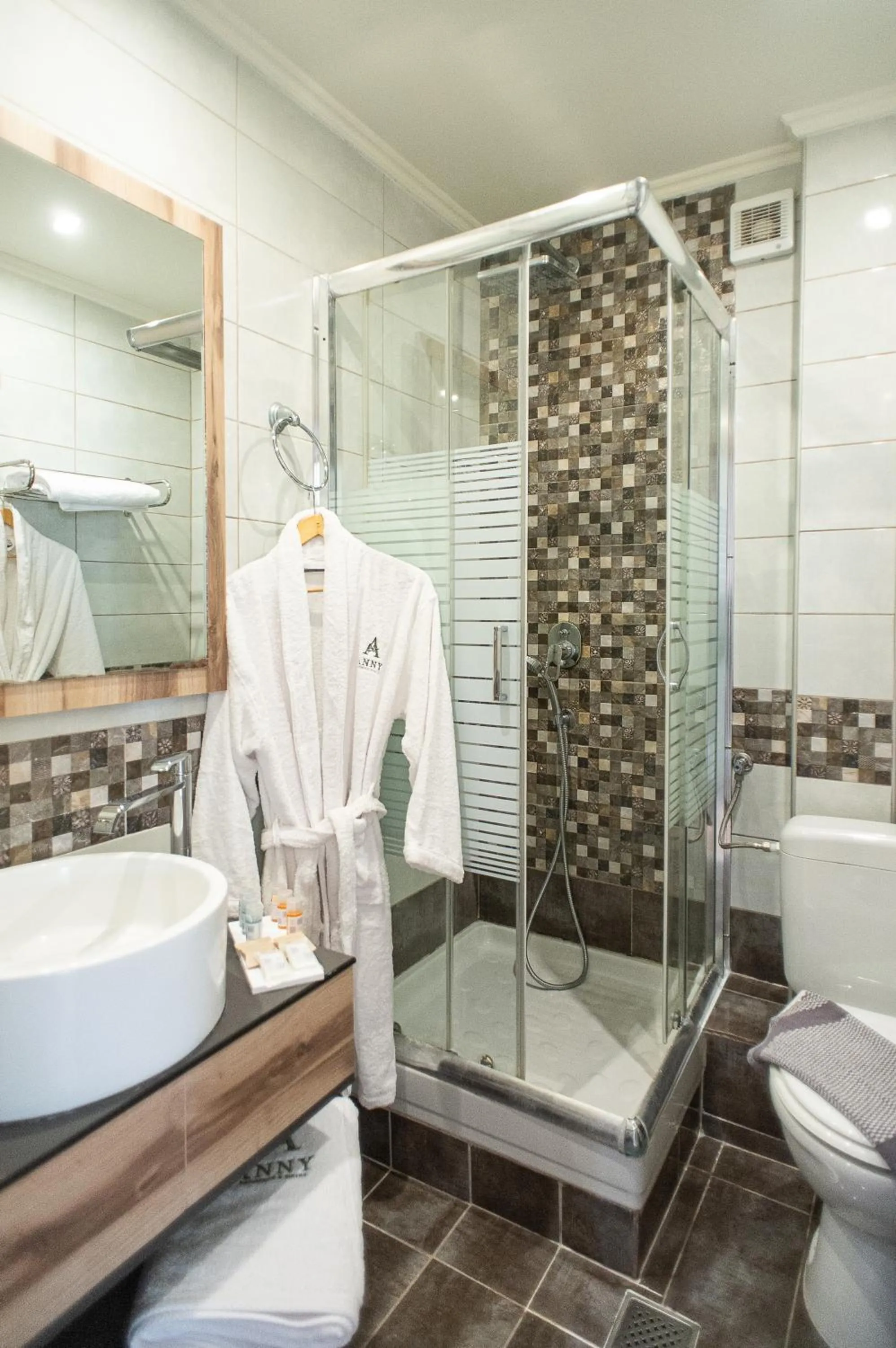 Anny's Residences & Suites