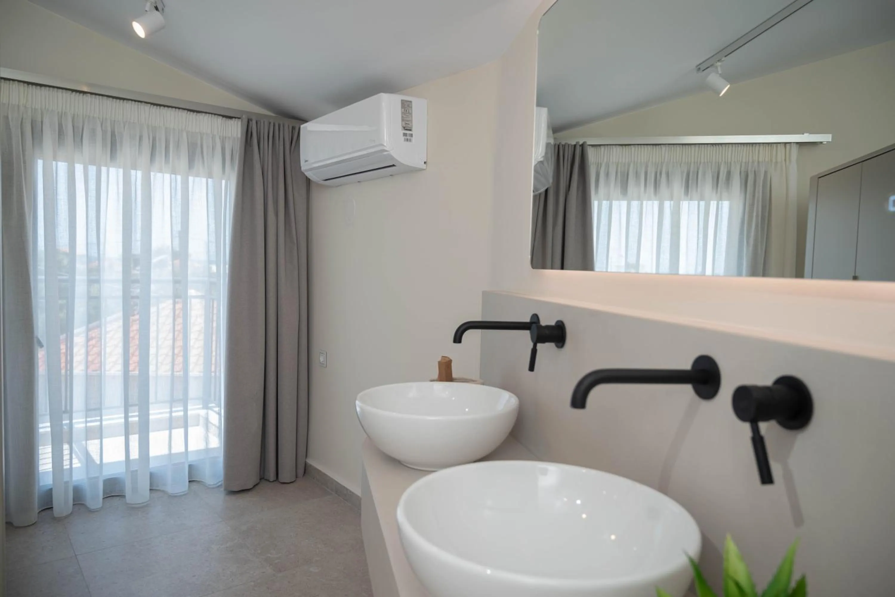 Anny's Residences & Suites