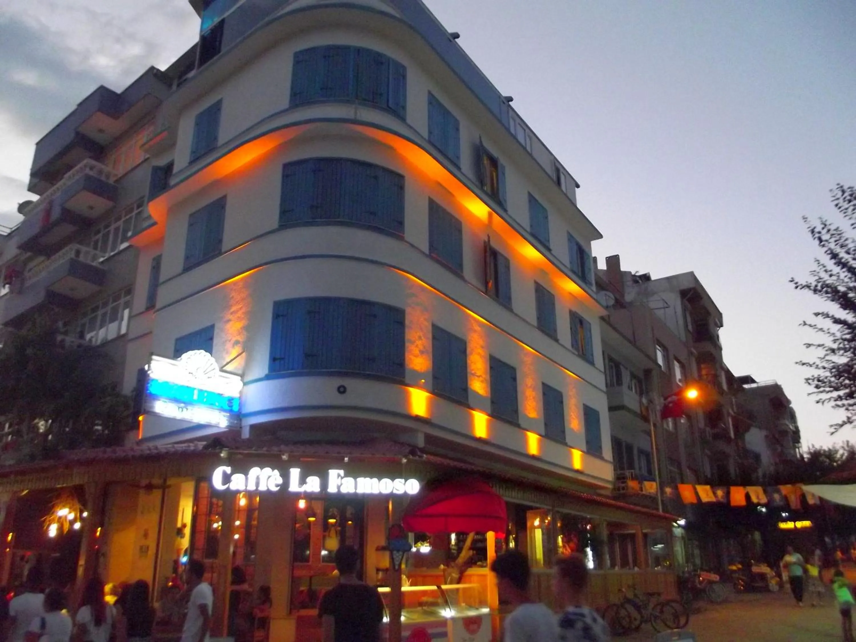 Facade/entrance in Mavi Inci Park Otel