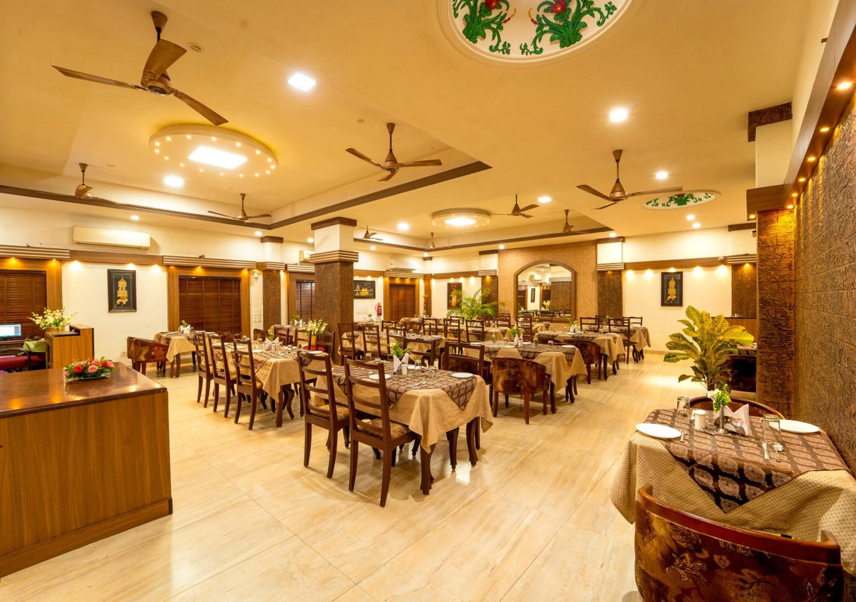 Restaurant/places to eat in Pagoda Resorts Alleppey