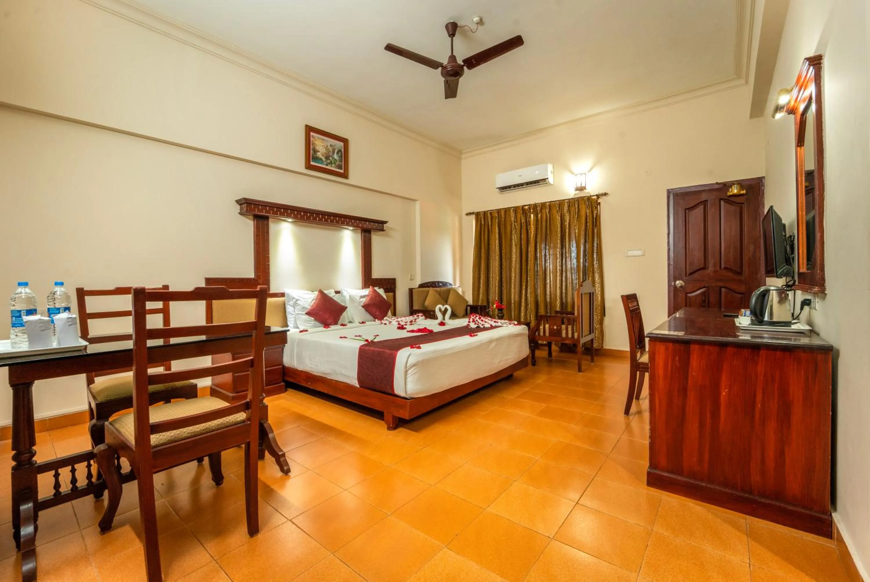 Bedroom, Bed in Pagoda Resorts Alleppey