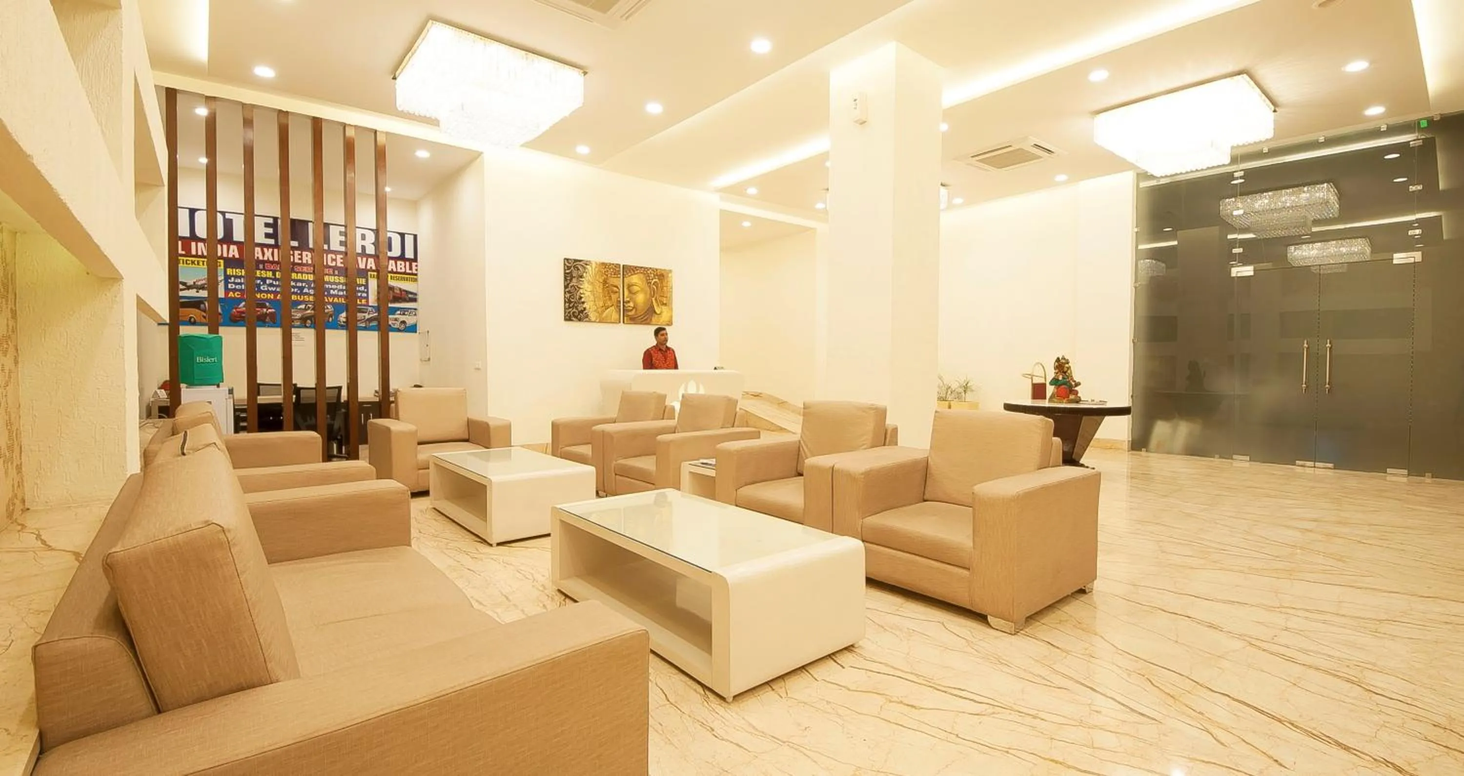 Lobby or reception in Hotel Le Roi,Haridwar@Har Ki Pauri