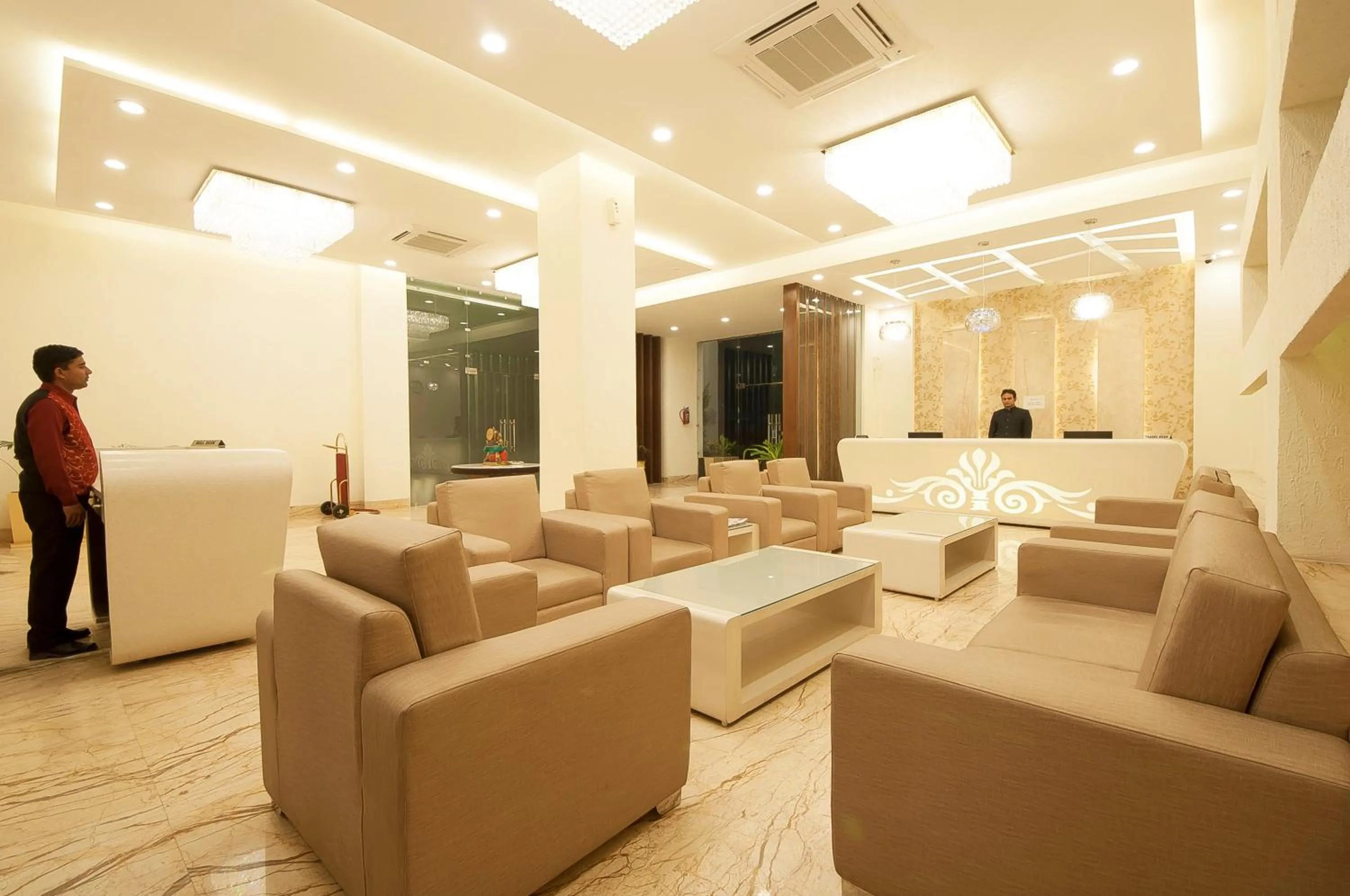 Lobby or reception in Hotel Le Roi,Haridwar@Har Ki Pauri