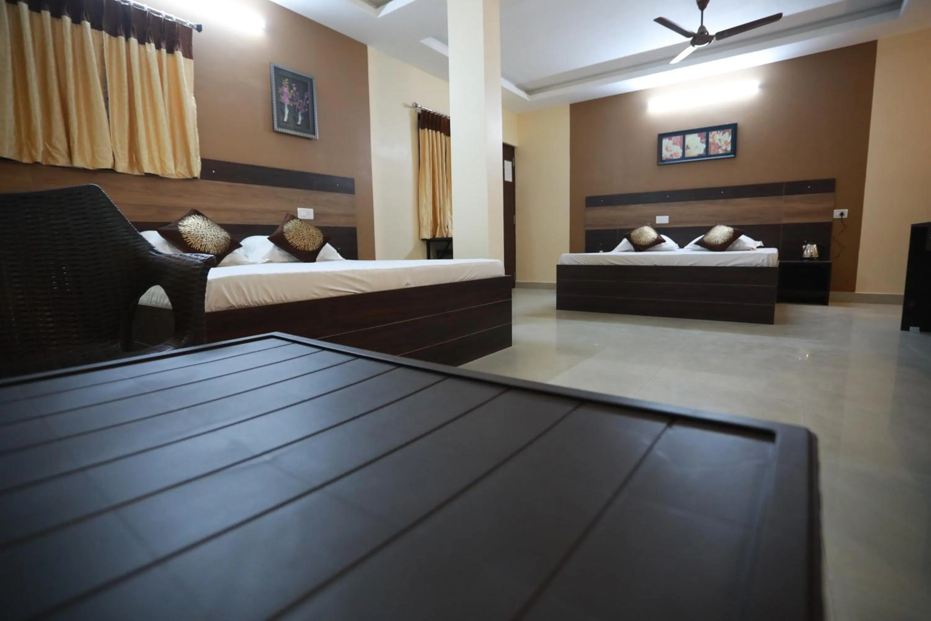 Photo of the whole room, Bed in S4 Residency