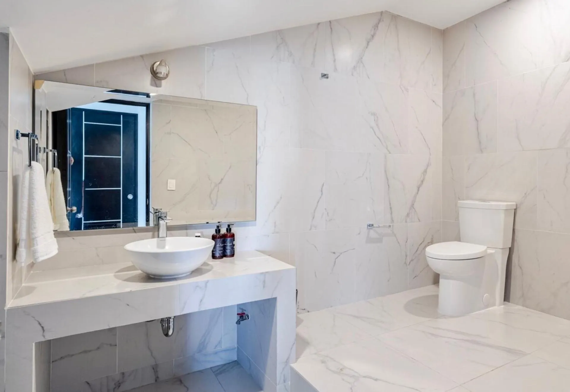 Public Bath in Casa Tabachin