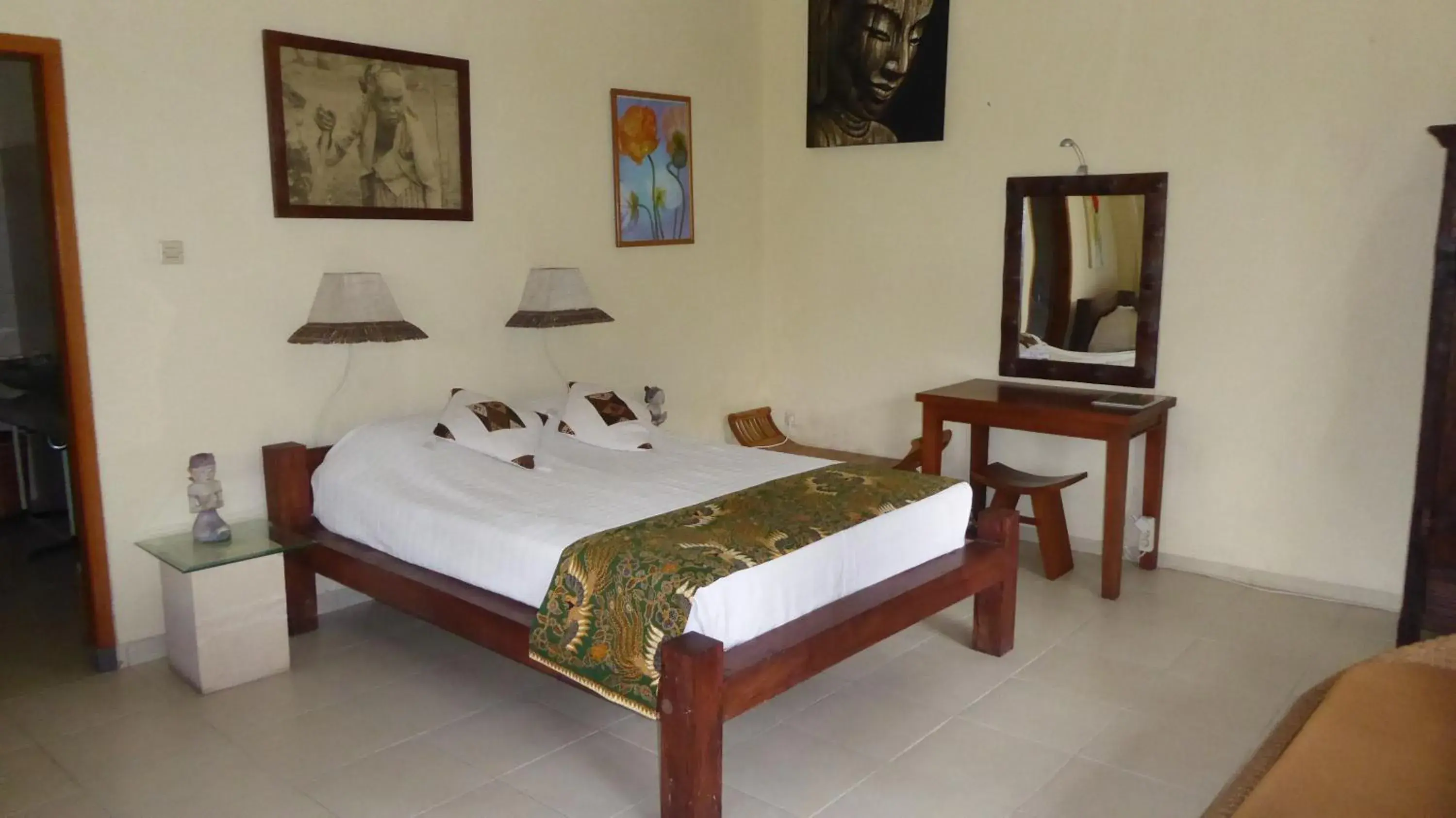 Double or Twin Room with Garden View in Rumah Kita Villa/hotel Double or Twin Room with Garden View in Rumah Kita Villa/hotel