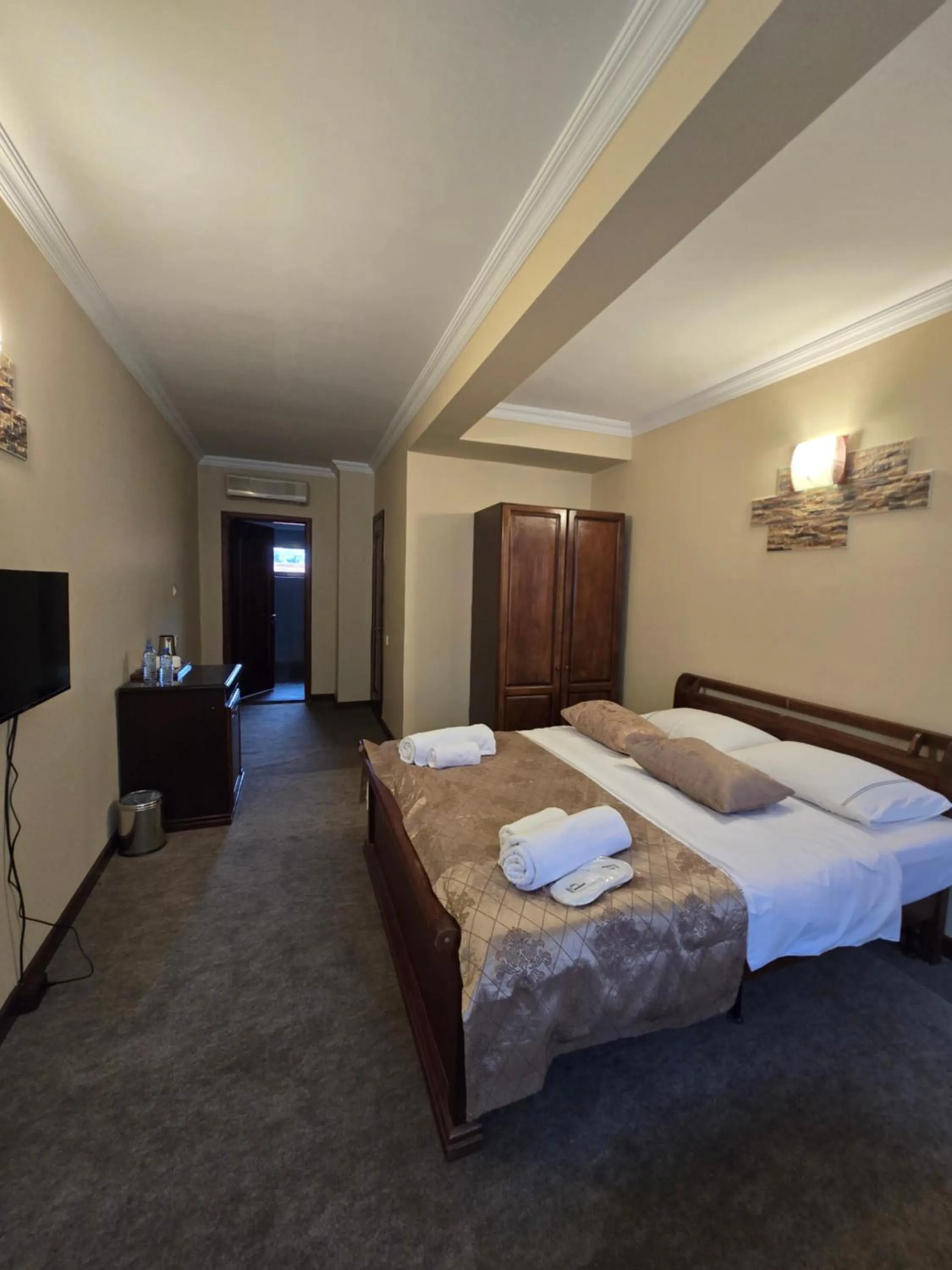 TV and multimedia, Bed in Ritsa Boutique Hotel