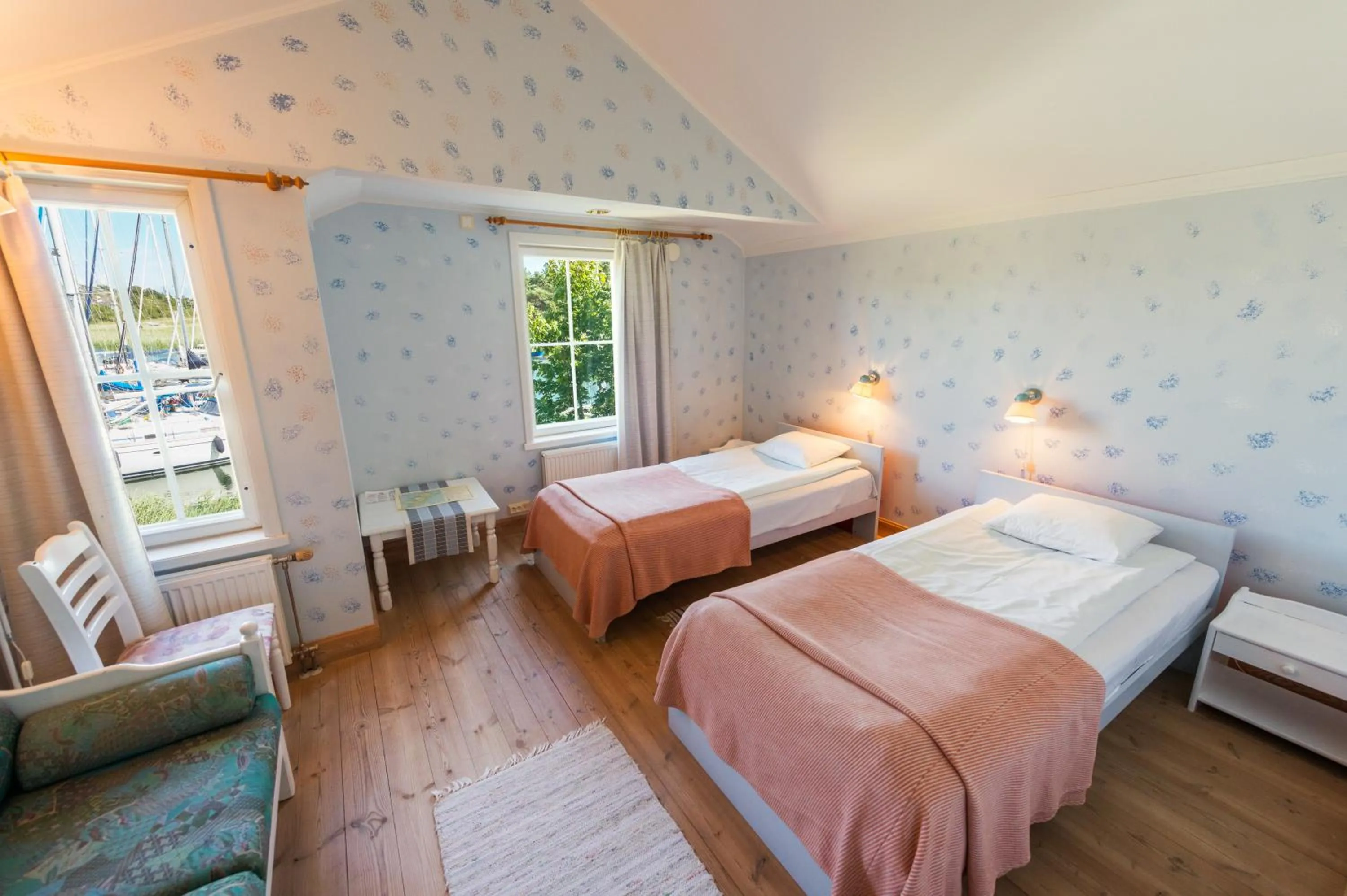 Sea view, Bed in Brudhäll Hotel & Restaurant