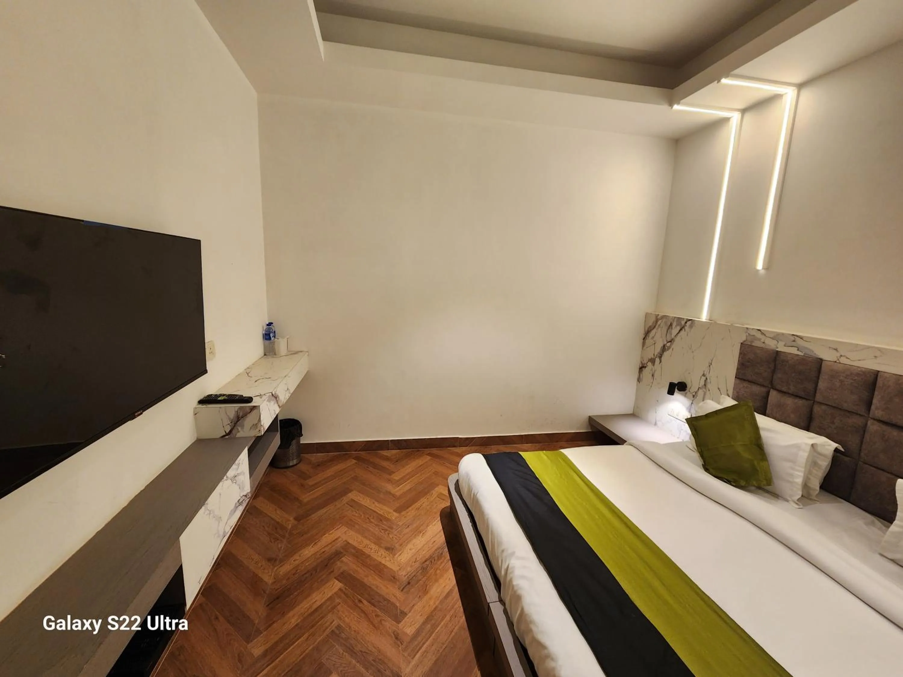 Bed in Square 9 Inn - A Boutique Hotel