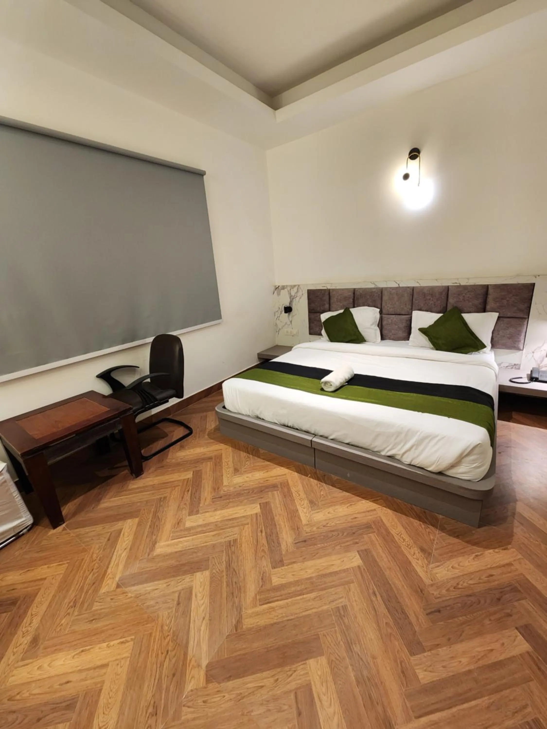 Photo of the whole room, Bed in Square 9 Inn - A Boutique Hotel