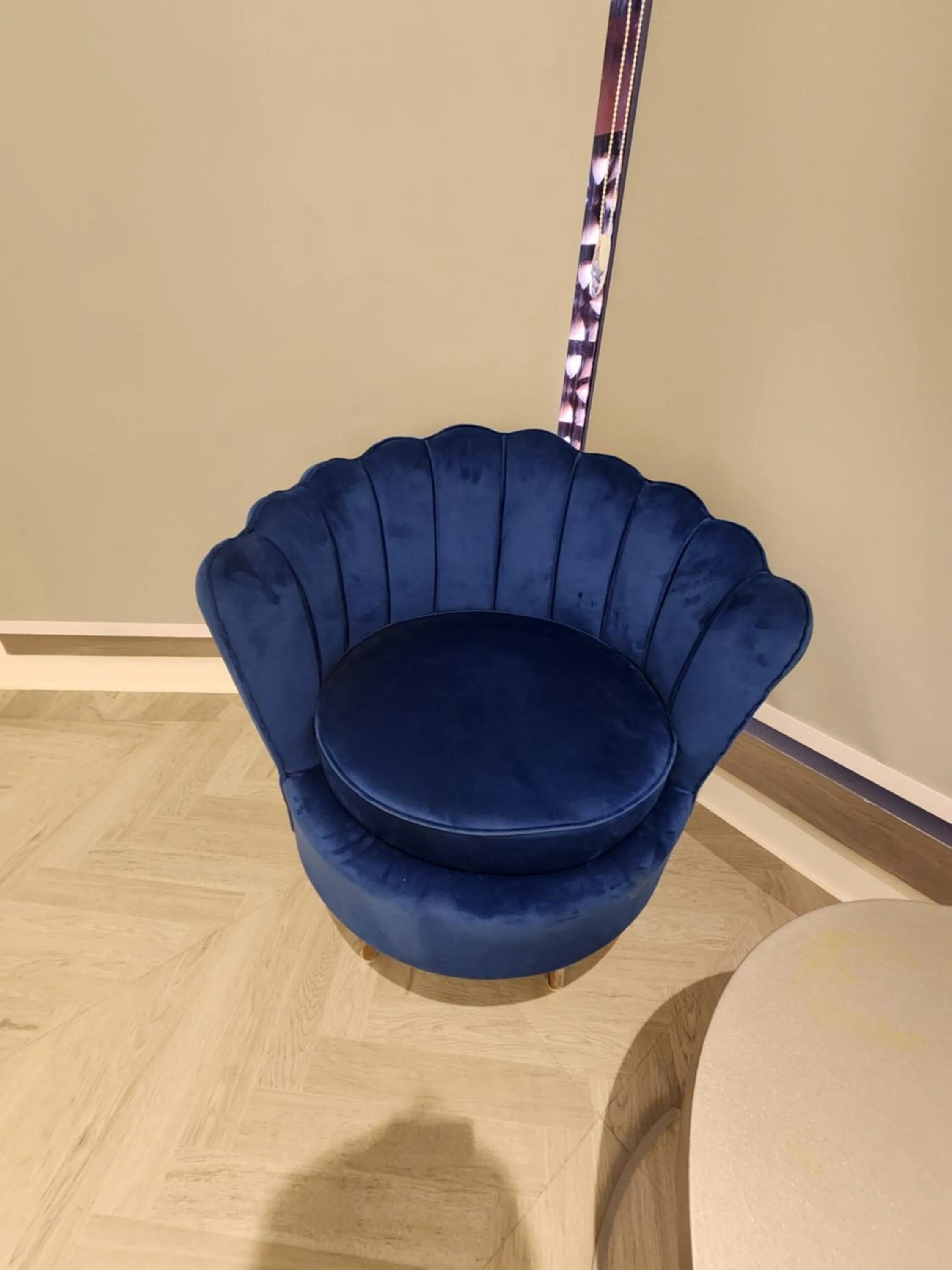 Restaurant/places to eat in Square 9 Inn - A Boutique Hotel