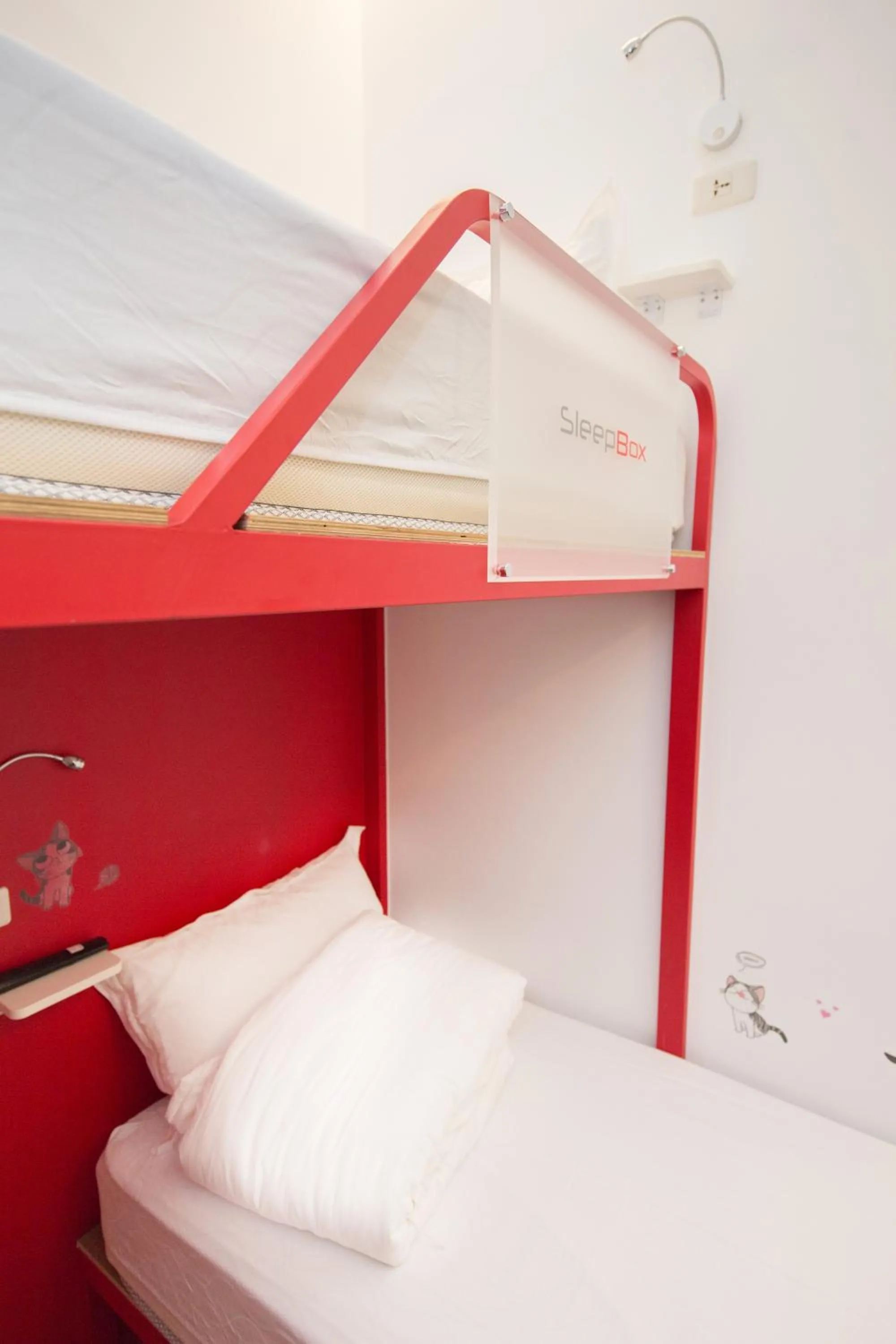 bunk bed, Bed in SleepBox Hostel