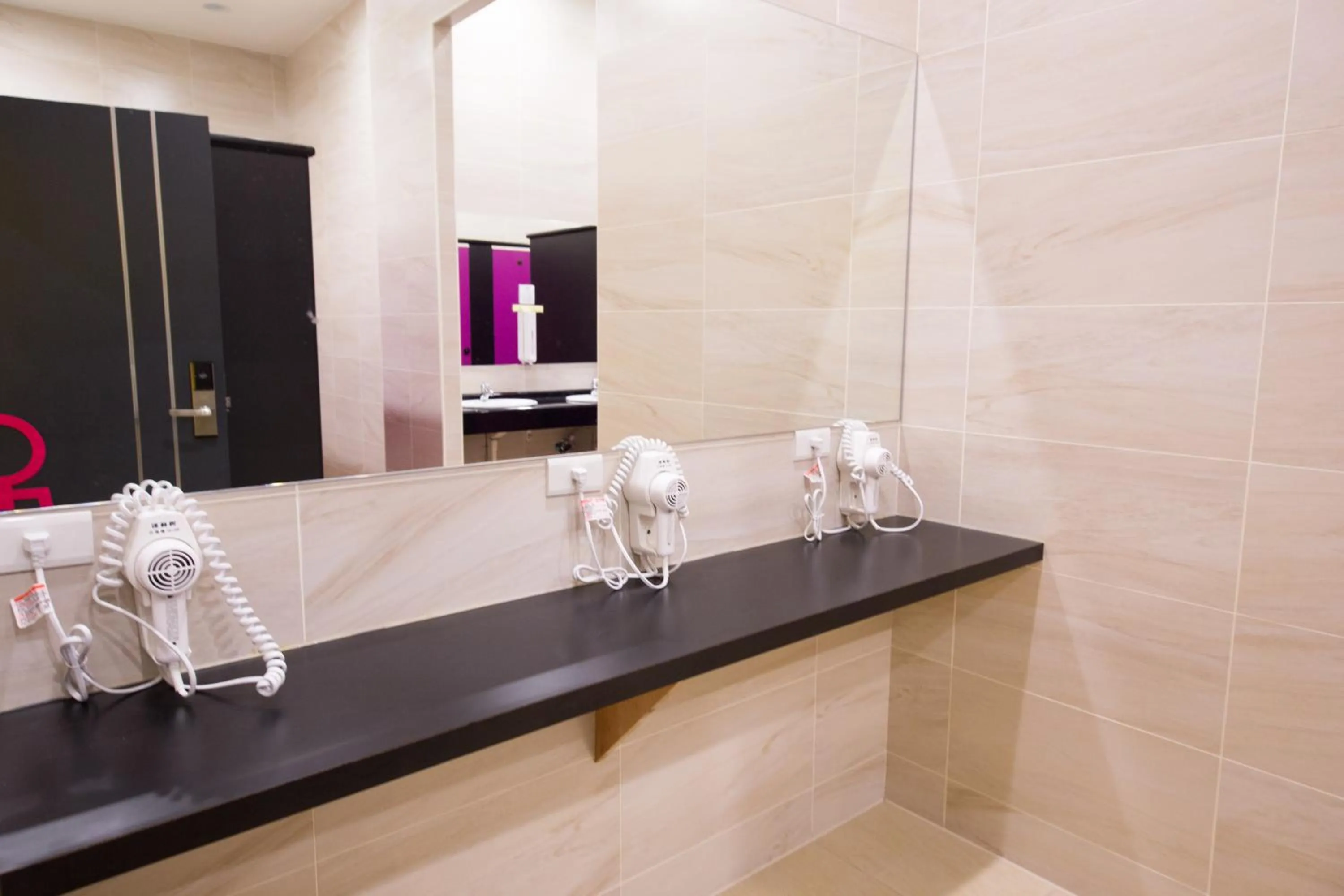 Bathroom in SleepBox Hostel