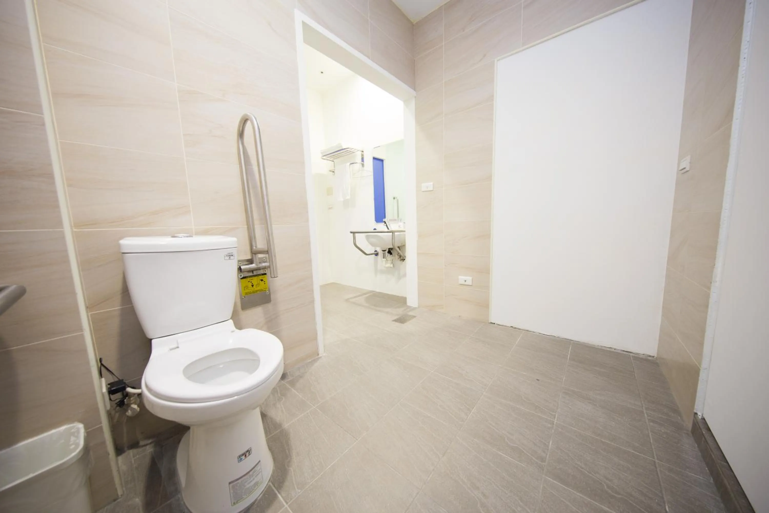 Toilet in SleepBox Hostel