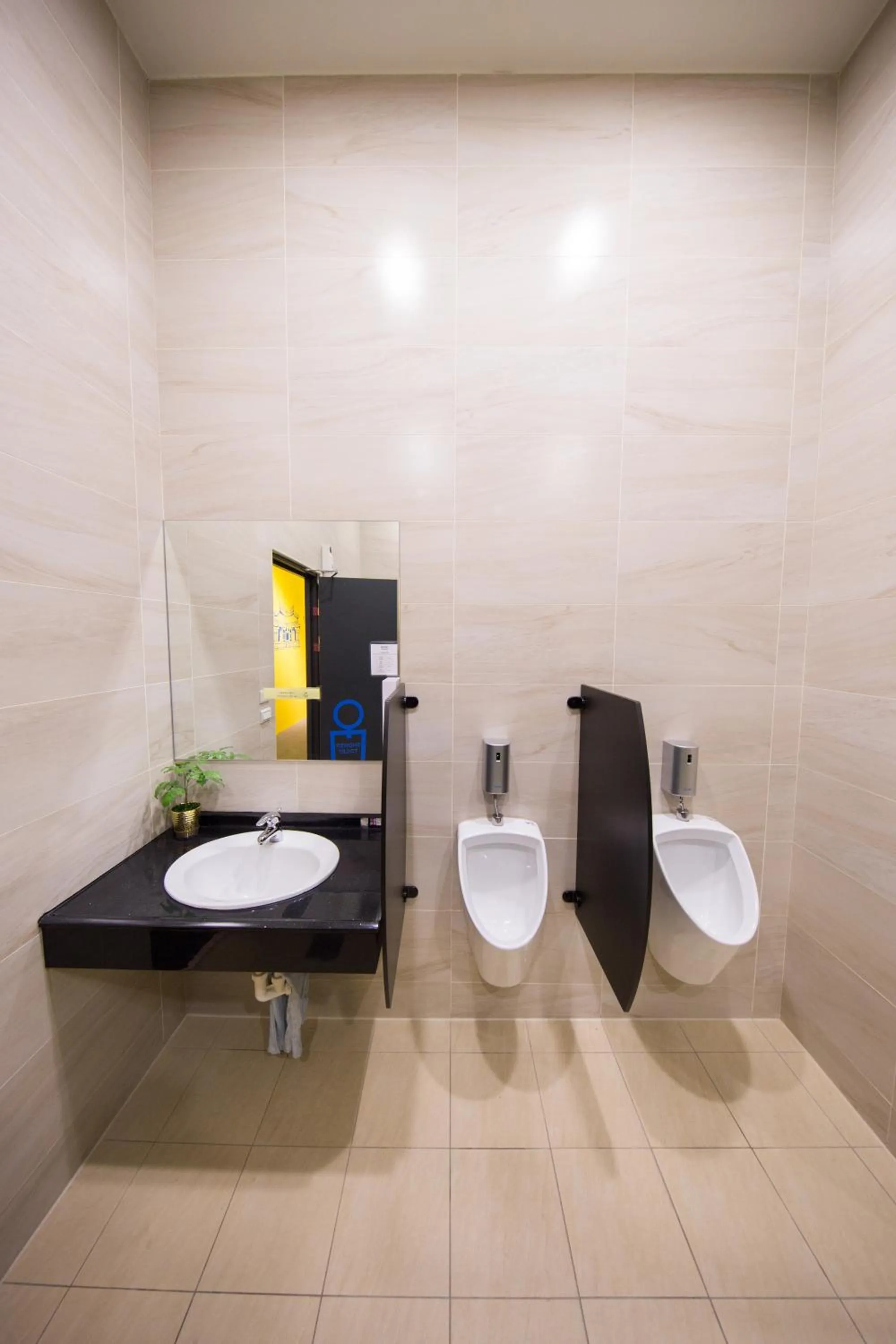 Toilet in SleepBox Hostel