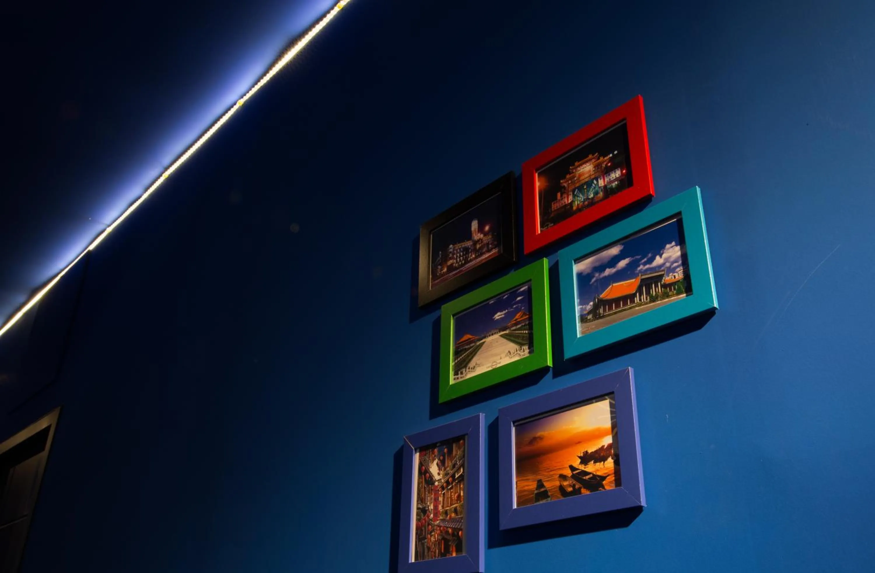 Decorative detail in SleepBox Hostel