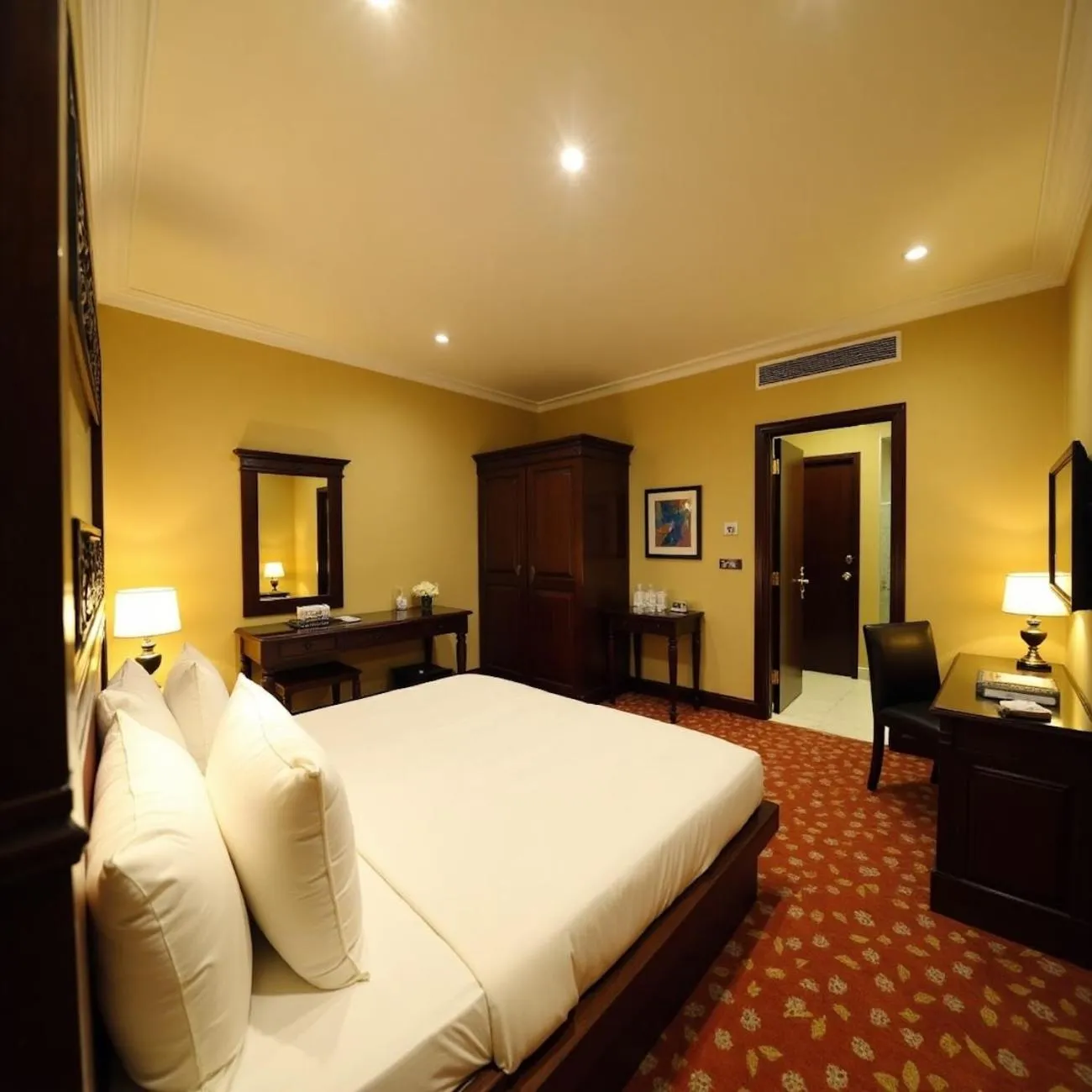 Bedroom, Bed in Hotel Urban Royale - IGI Airport Delhi