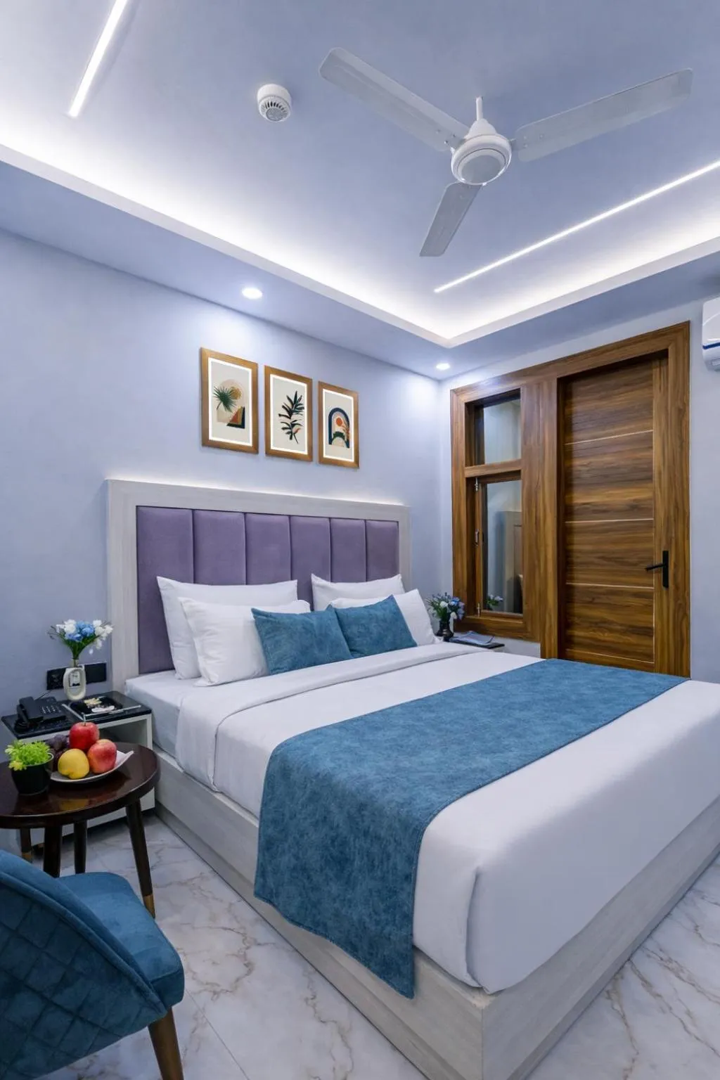 Bedroom, Bed in Hotel Urban Royale - IGI Airport Delhi