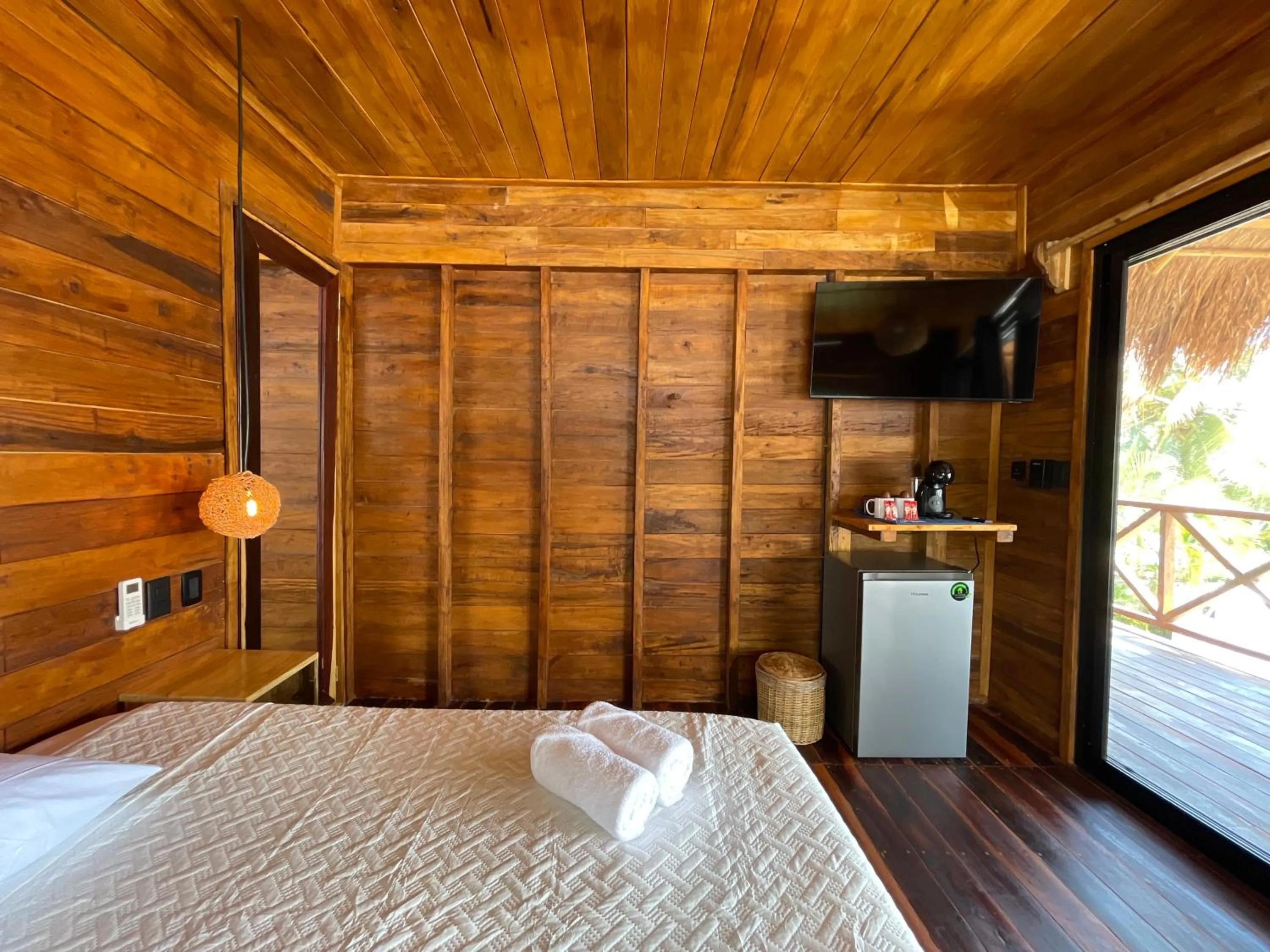 TV and multimedia, Bed in Hotel Solana Bacalar Lakefront