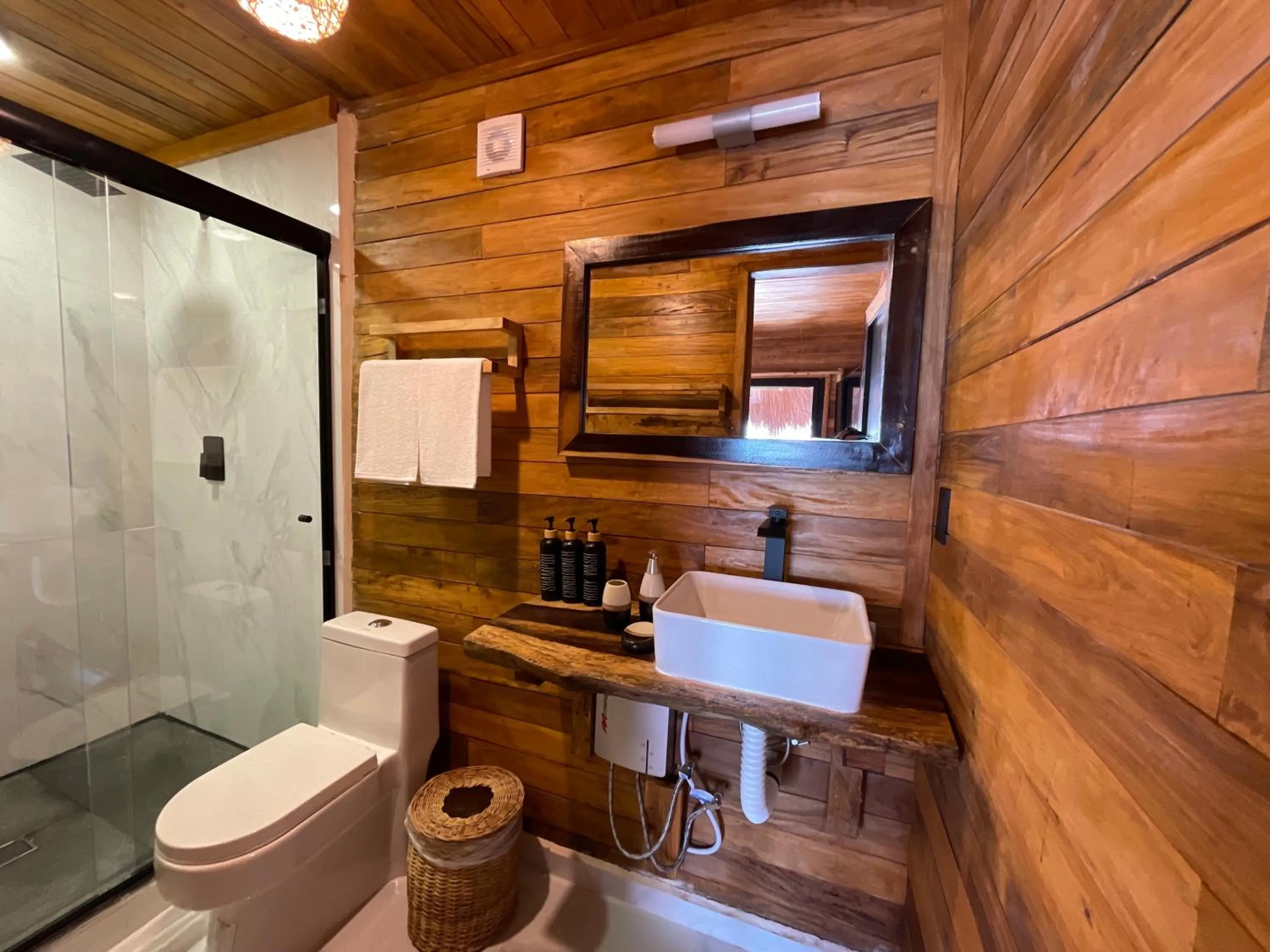 Shower in Hotel Solana Bacalar Lakefront