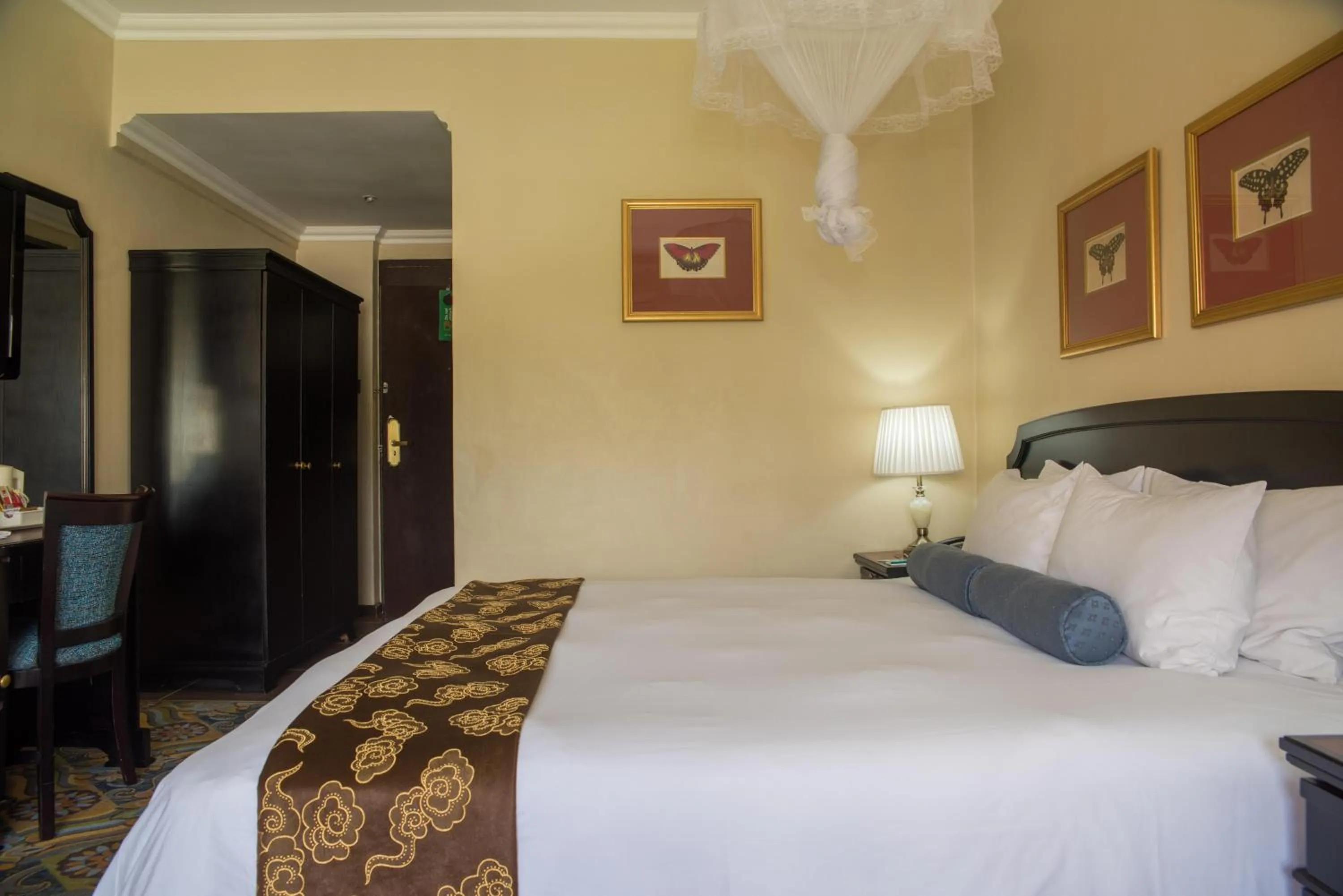 Bed in Sunbird Capital