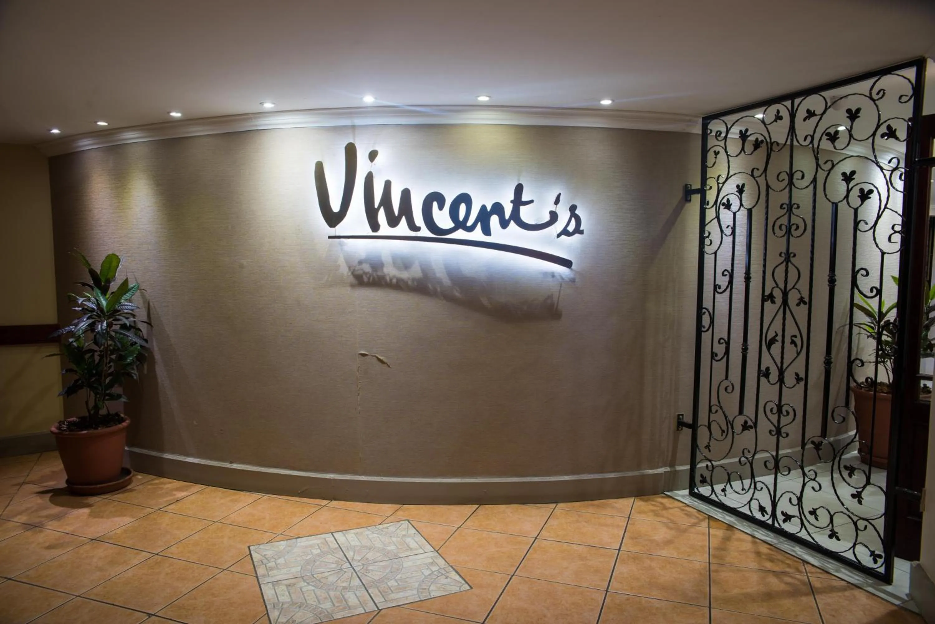 Restaurant/places to eat in Sunbird Capital