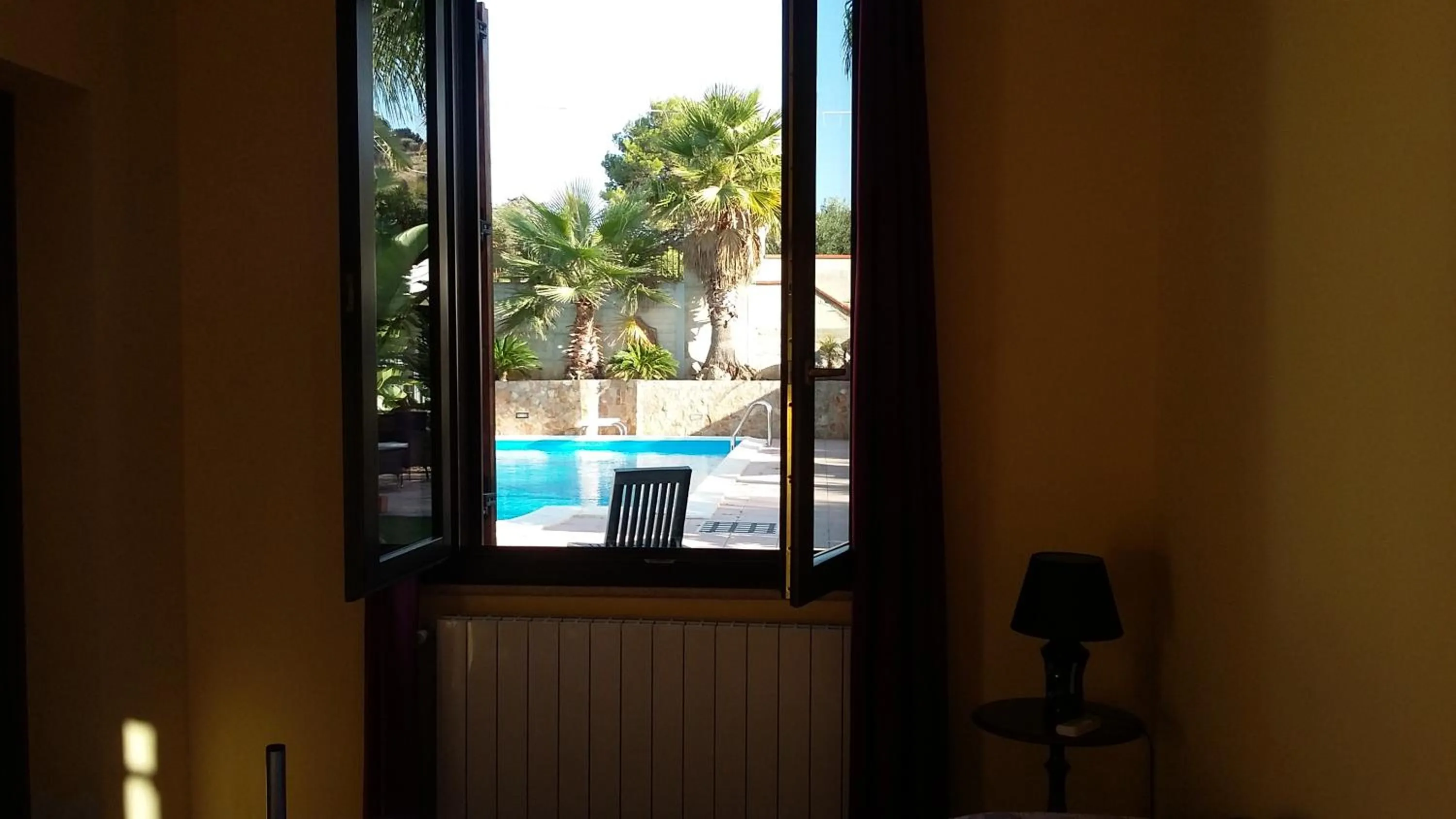 Swimming pool in B&B Castellazzo