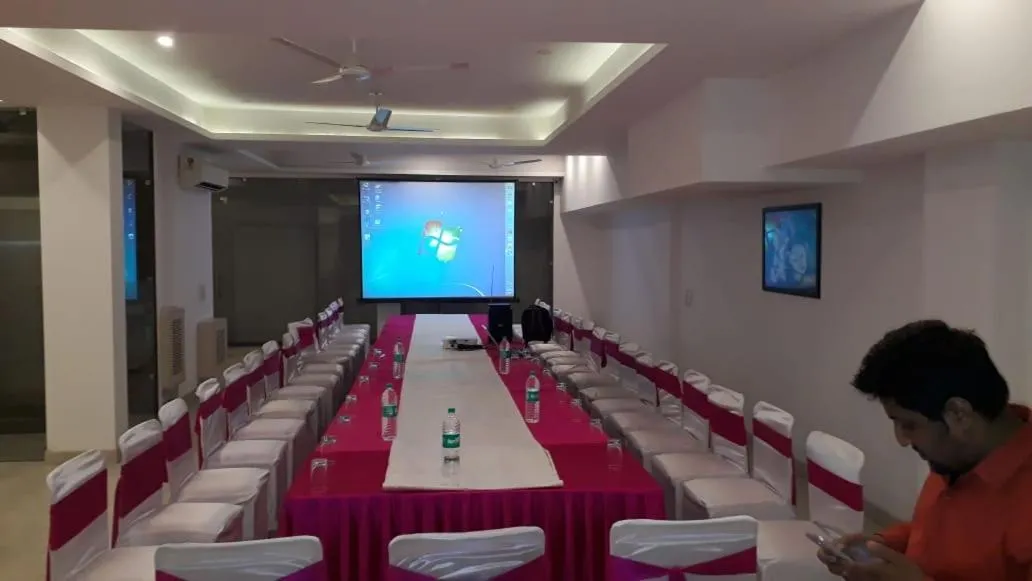 Business facilities in Indiyaah Inn
