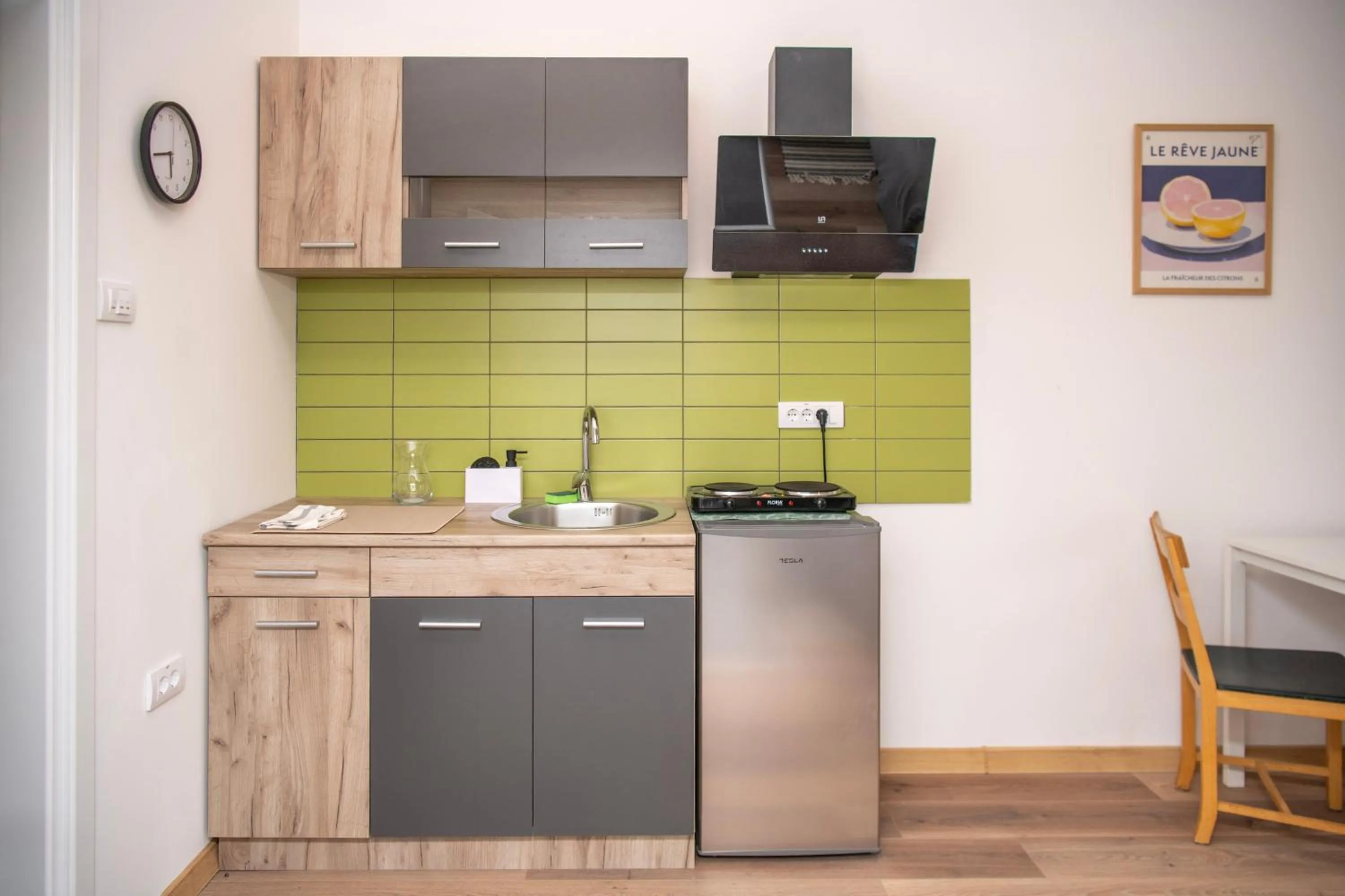 Kitchen or kitchenette in Velora apartments