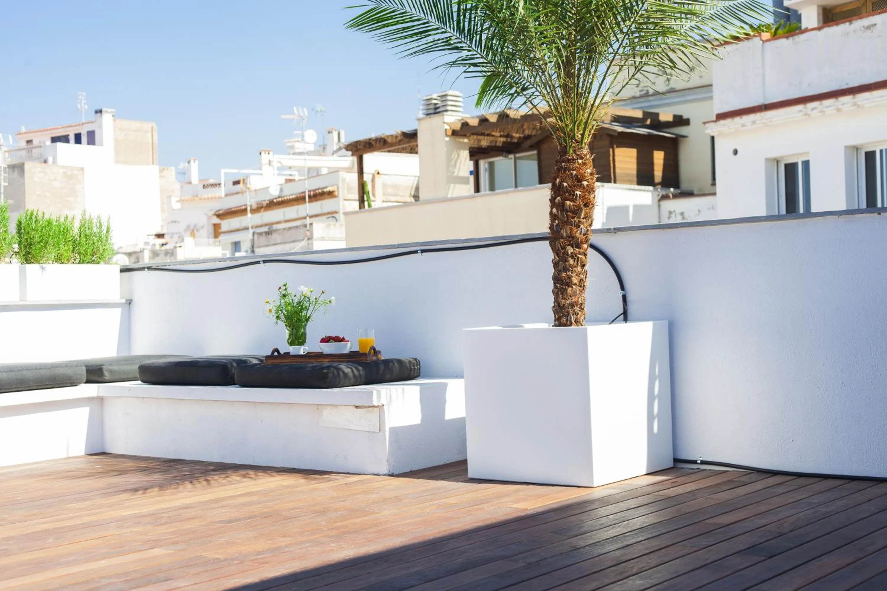 Balcony/Terrace in Kare No Apartments by Sitges Group