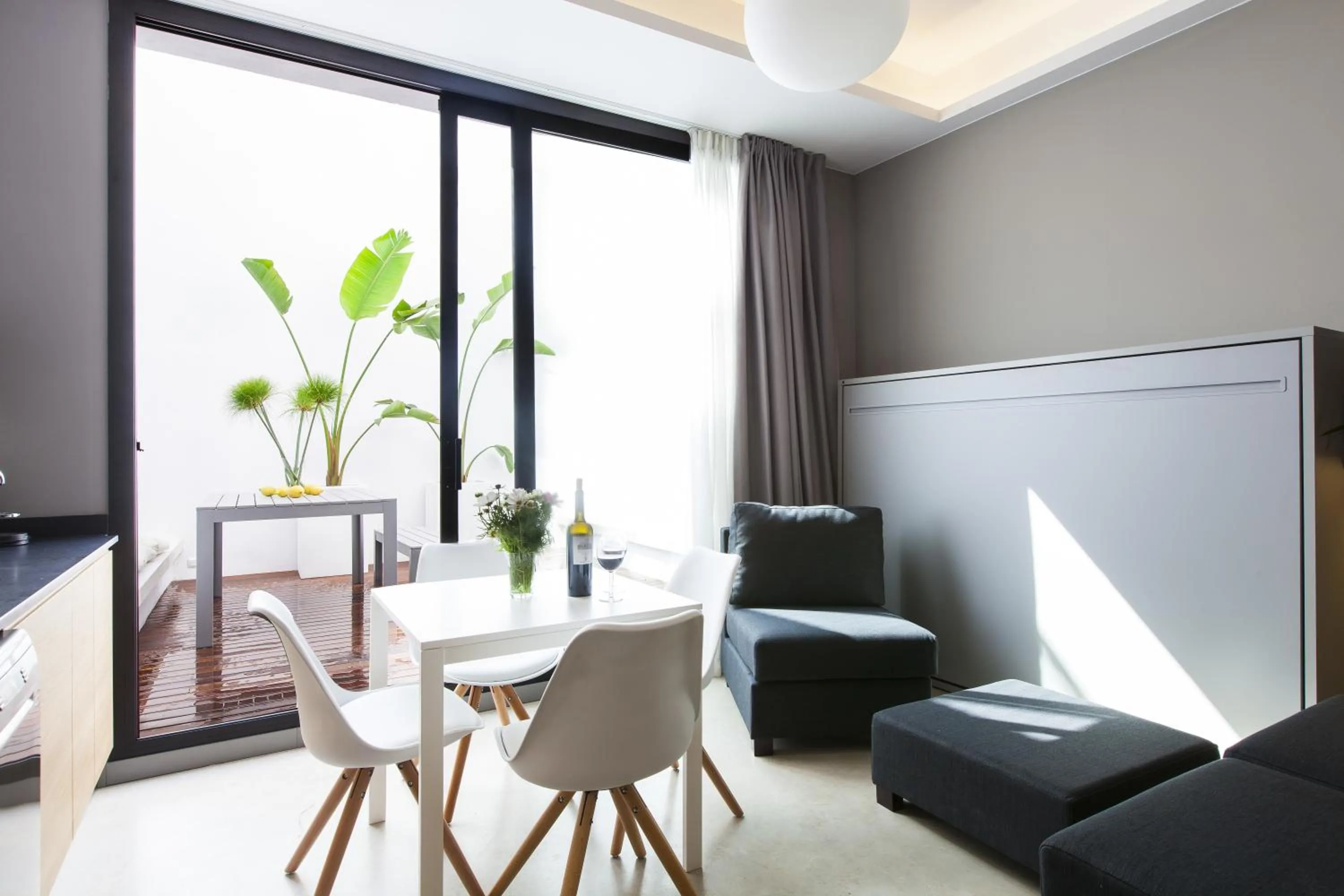 Balcony/Terrace in Kare No Apartments by Sitges Group