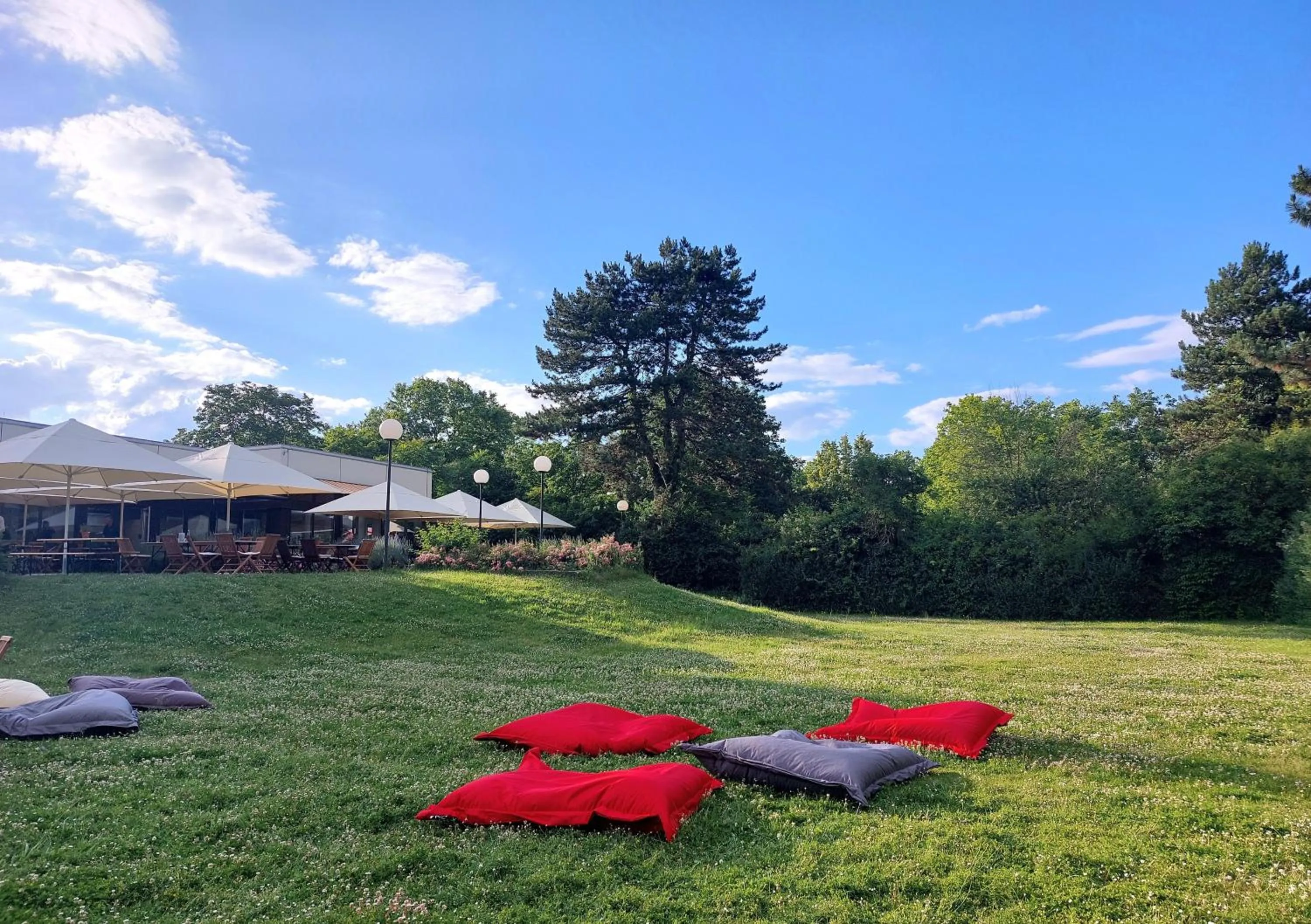 Restaurant/places to eat in Heinrich Pesch Hotel