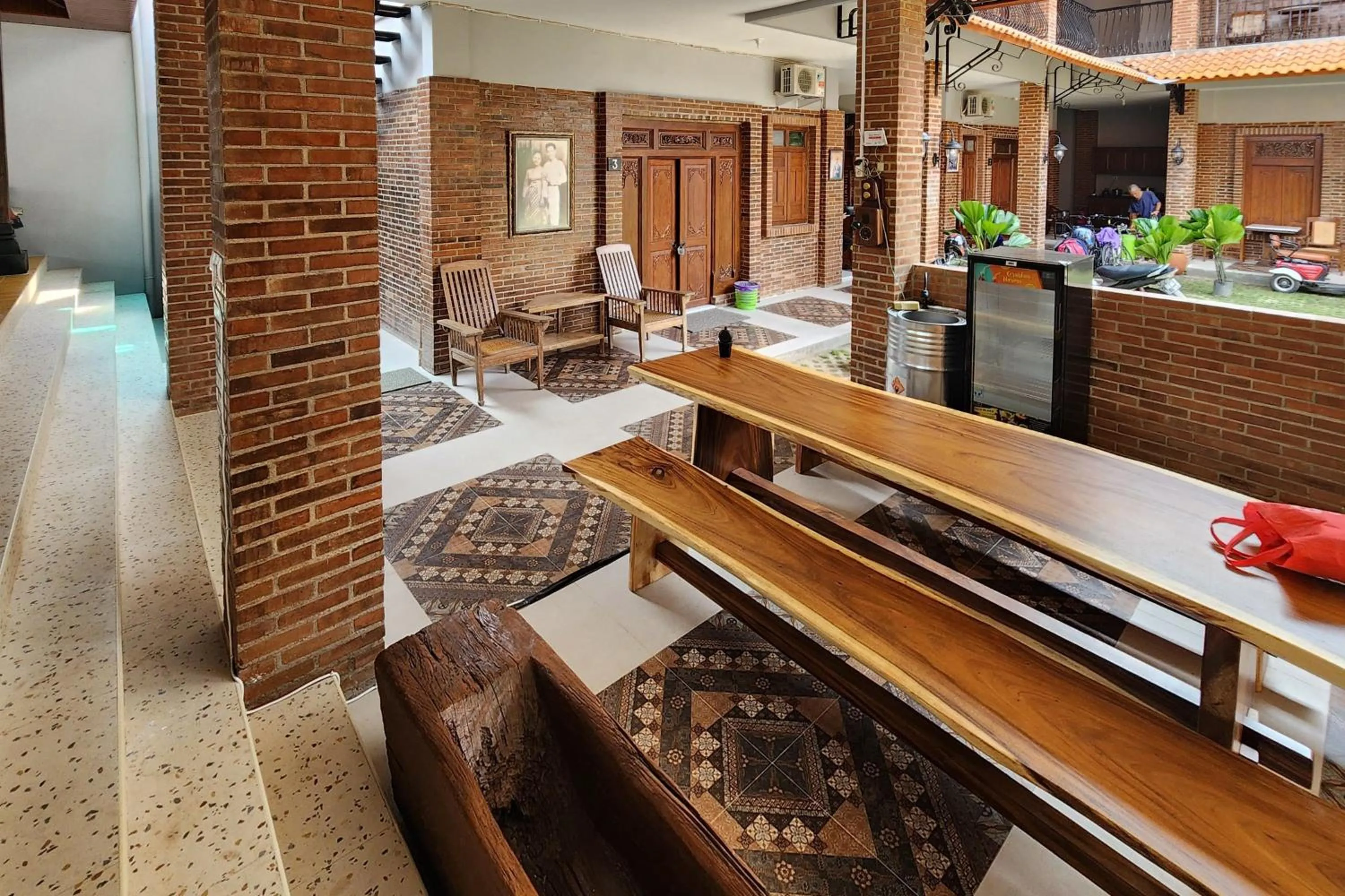 Seating area in RedDoorz near Stasiun Sragen