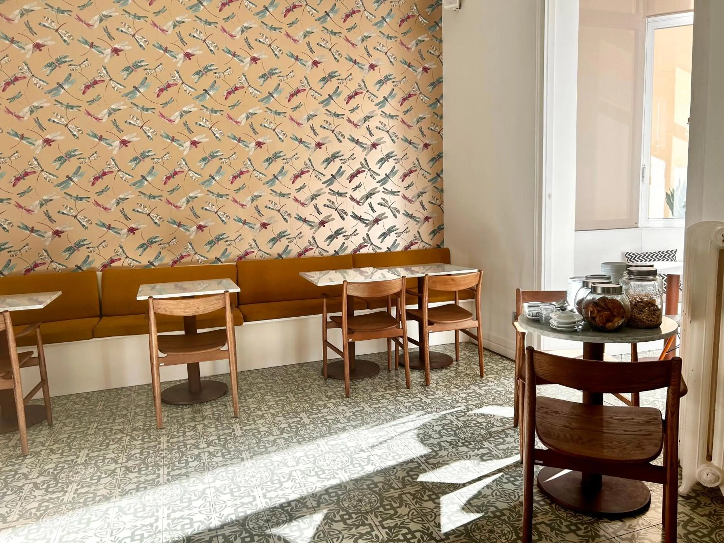 Dining area in Forget Me Not Barcelona