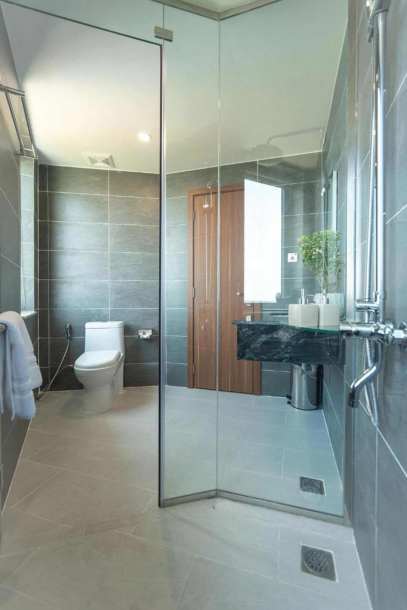 Shower in Bamboo Riverside Boutique Hotel