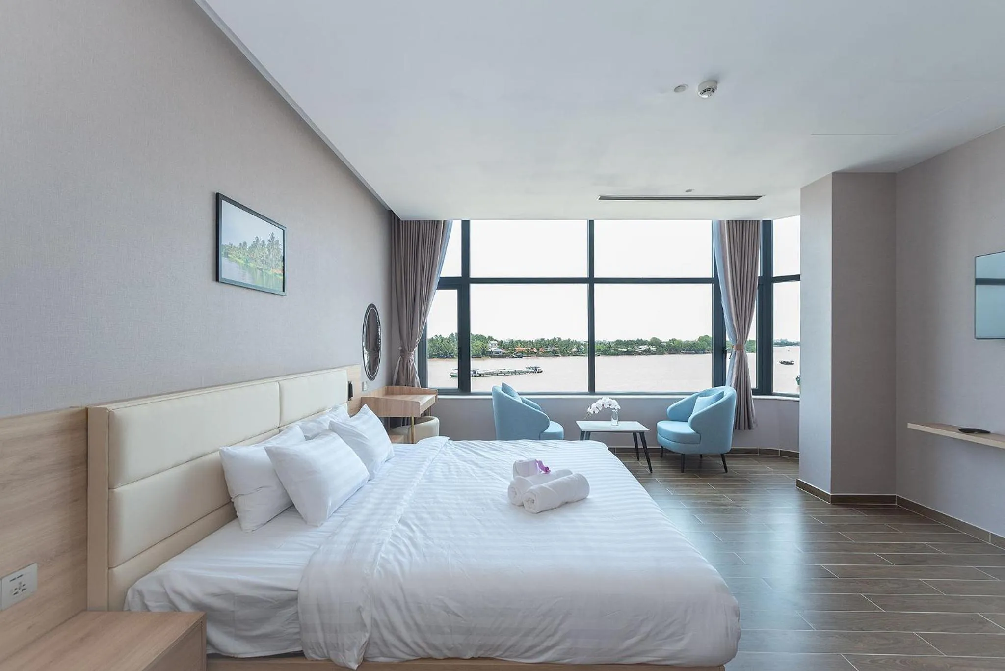 Photo of the whole room, Bed in Bamboo Riverside Boutique Hotel
