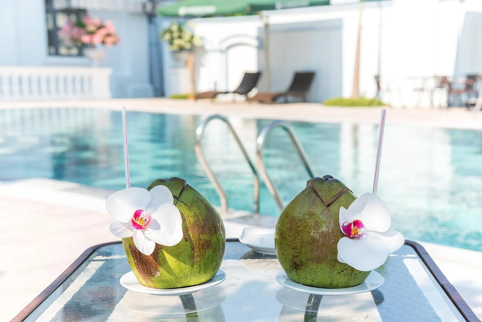 Swimming pool in Bamboo Riverside Boutique Hotel