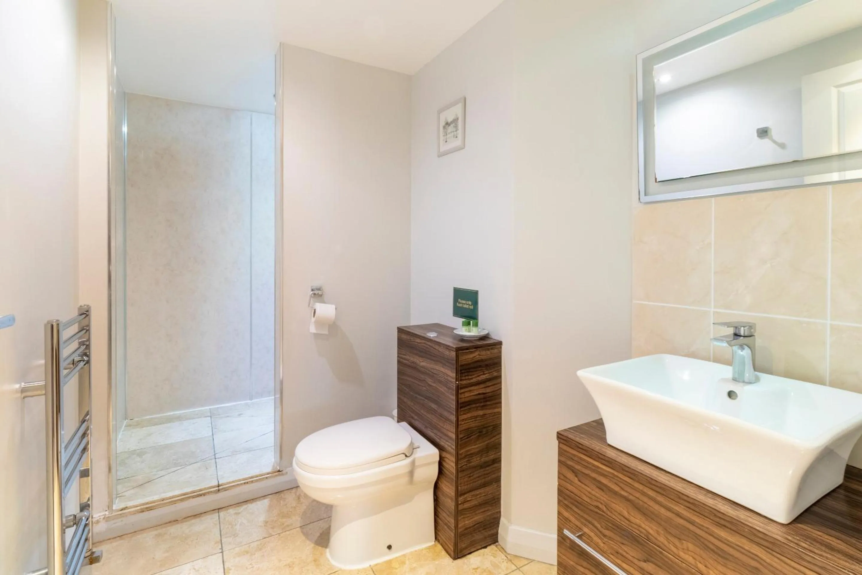 Bathroom in OYO Elm Farm Country House, Norwich Airport