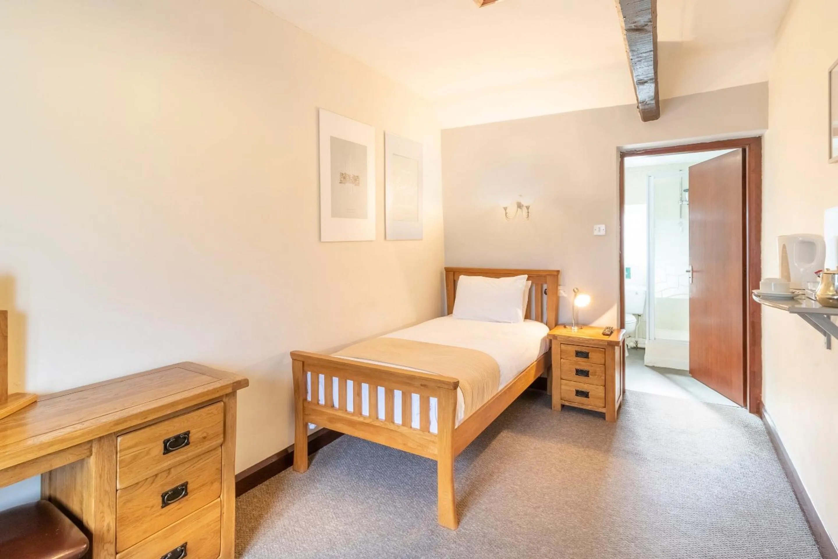 Bedroom in OYO Elm Farm Country House, Norwich Airport