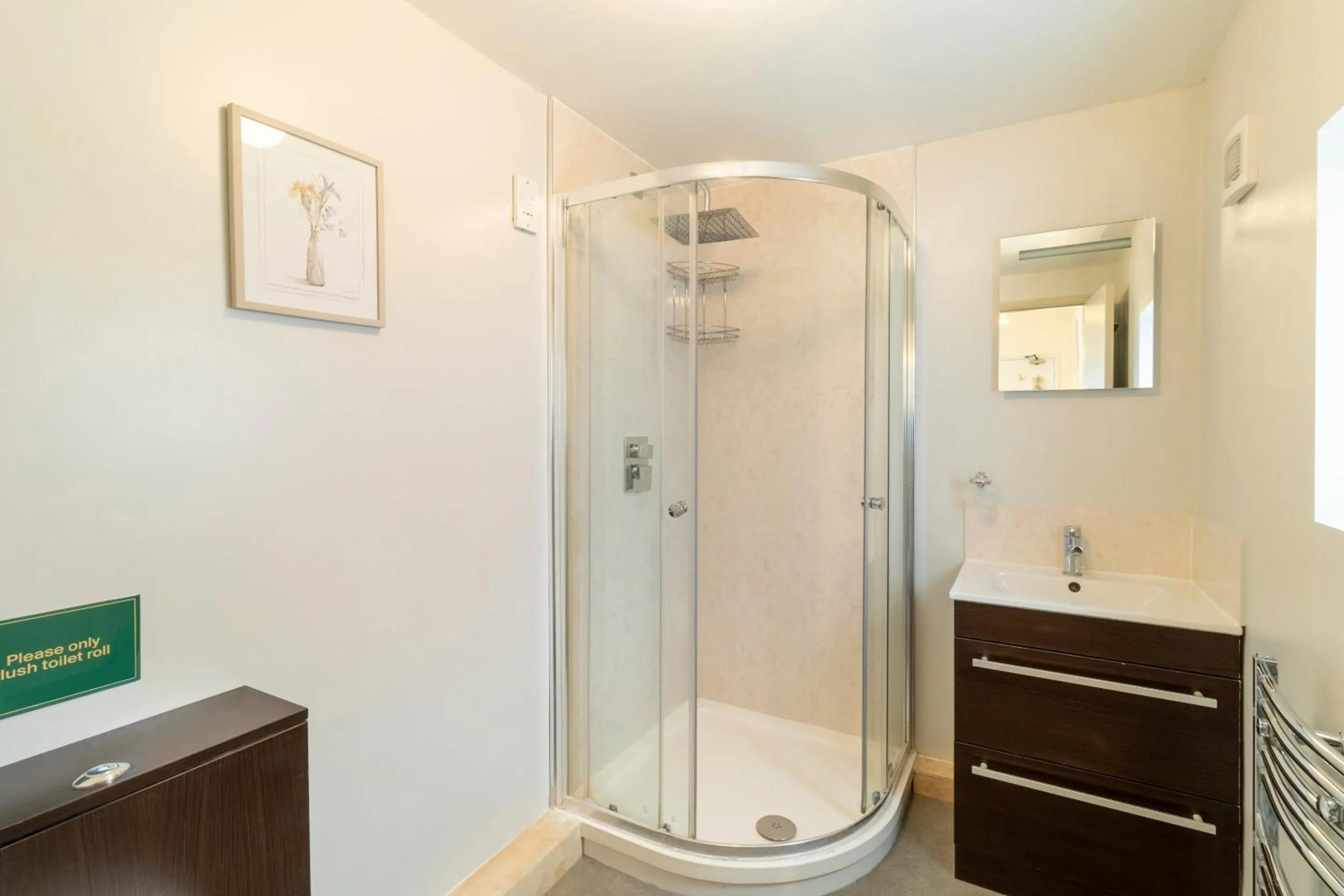 Bathroom in OYO Elm Farm Country House, Norwich Airport