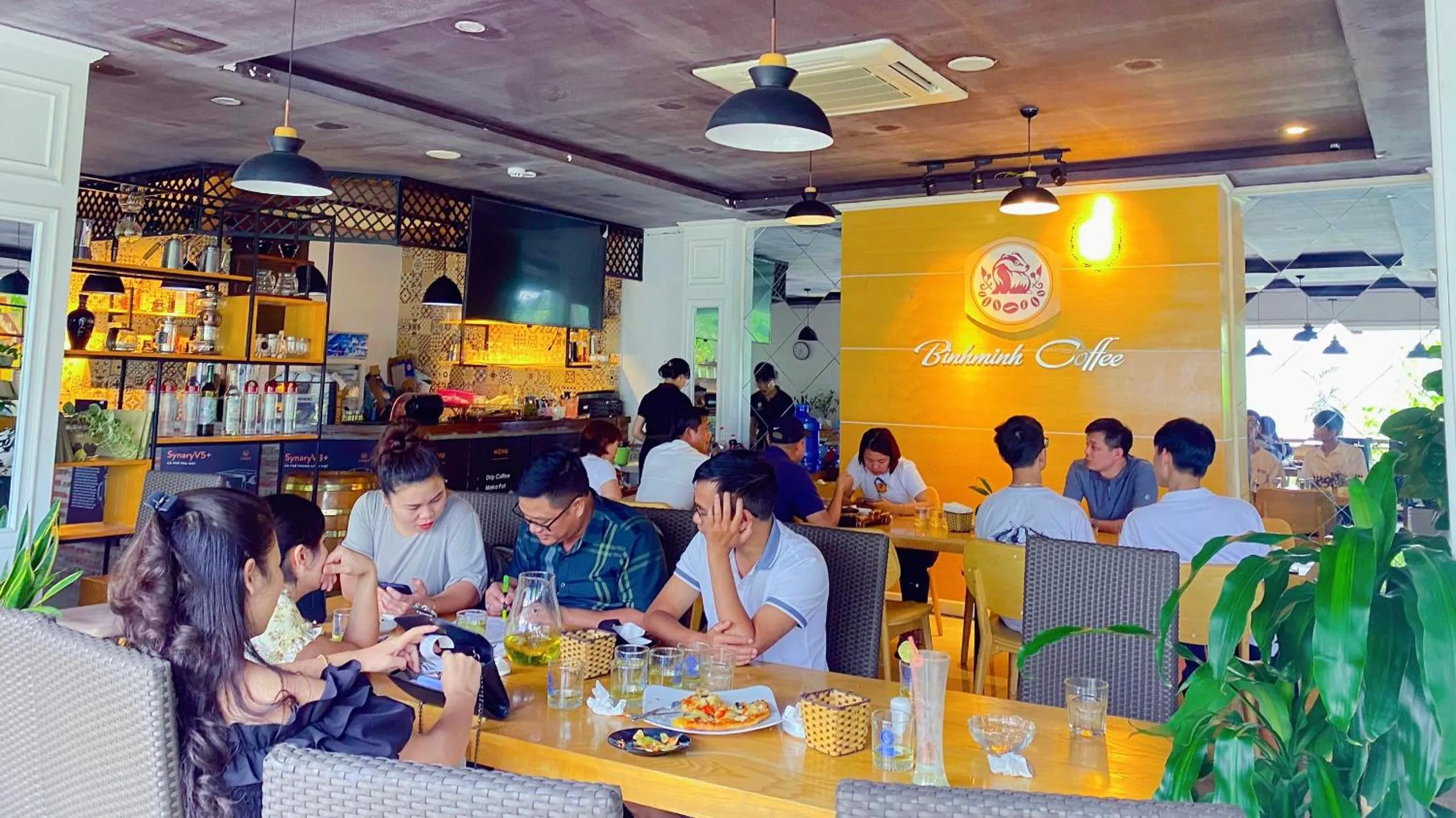 Restaurant/places to eat in Sen Trang Hotel