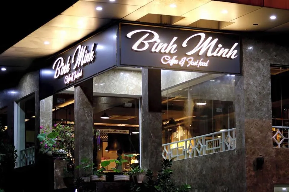 Restaurant/places to eat in Sen Trang Hotel