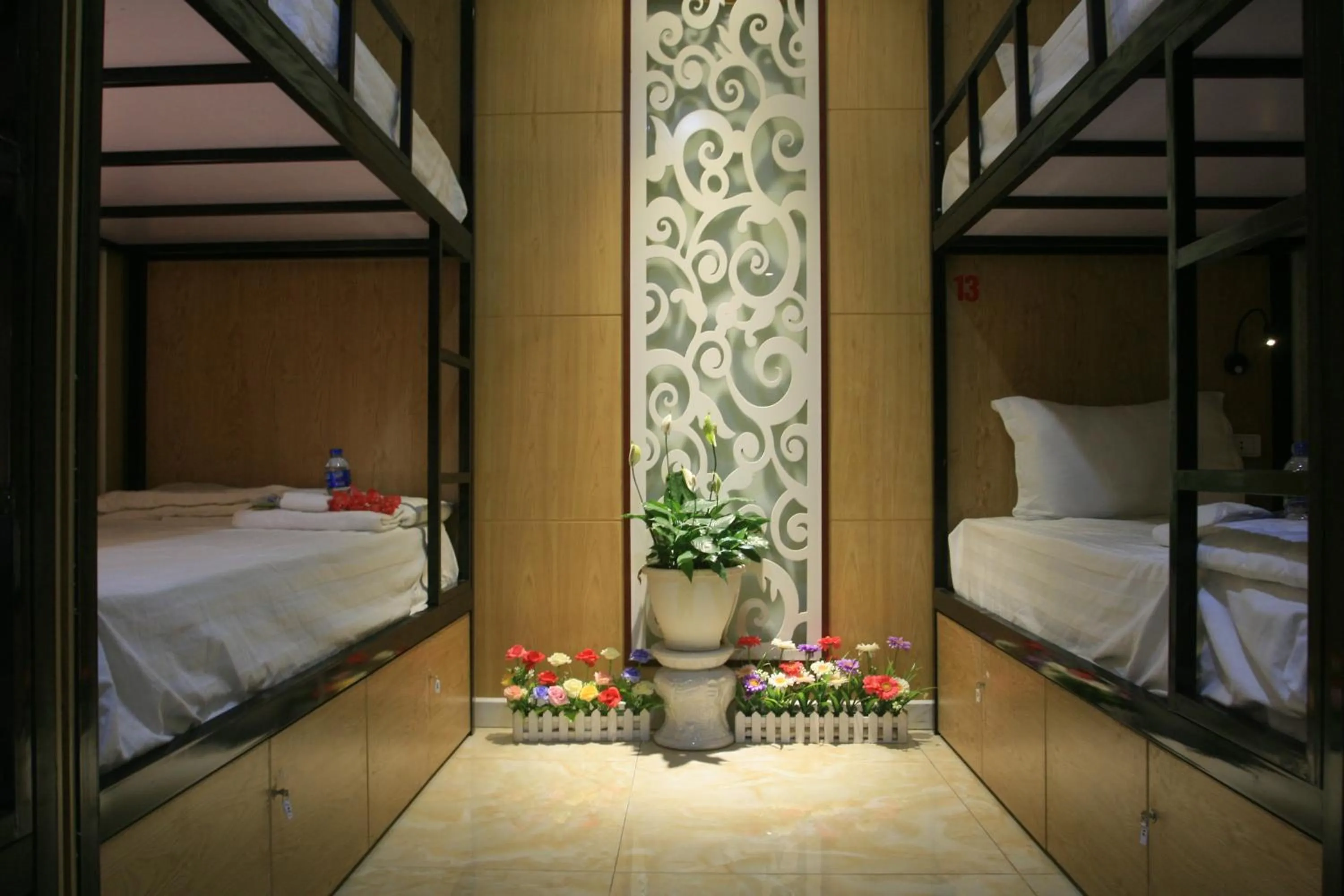 bunk bed, Bed in Sen Trang Hotel