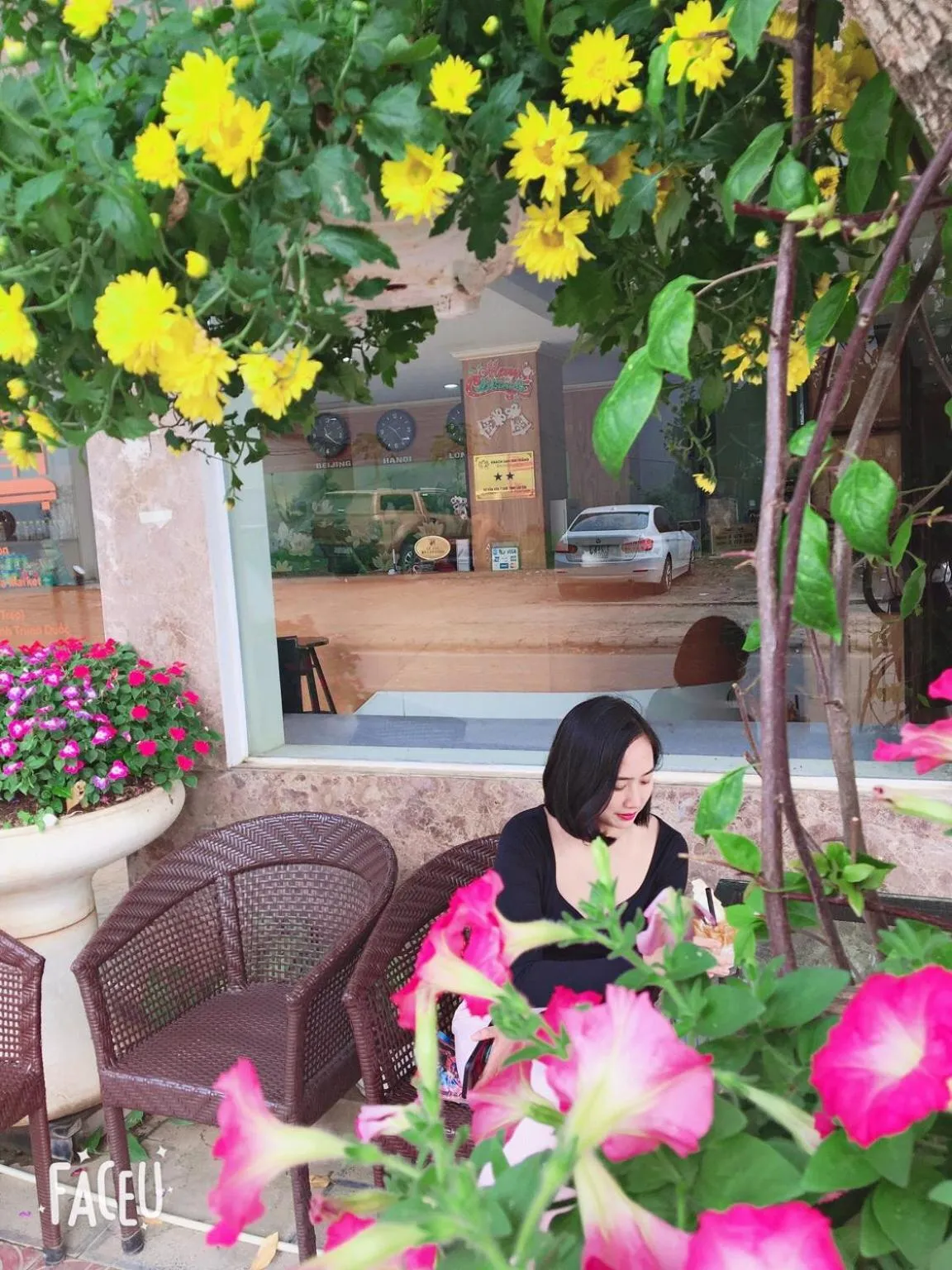 People in Sen Trang Hotel