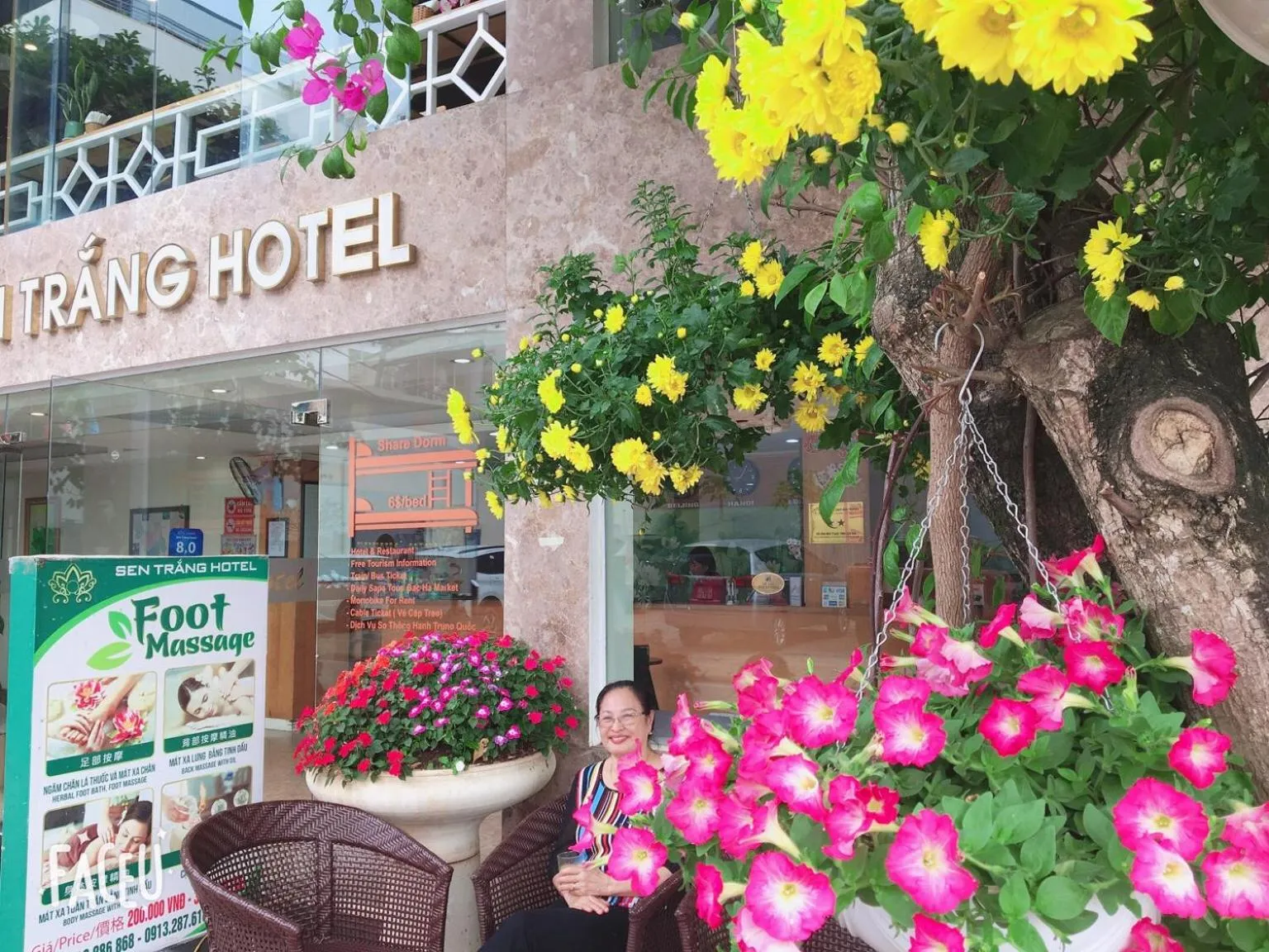 Property building in Sen Trang Hotel